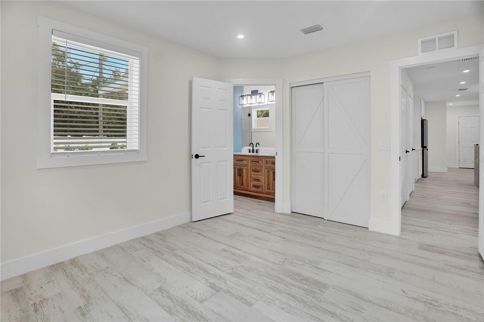 3724 9TH AVE W