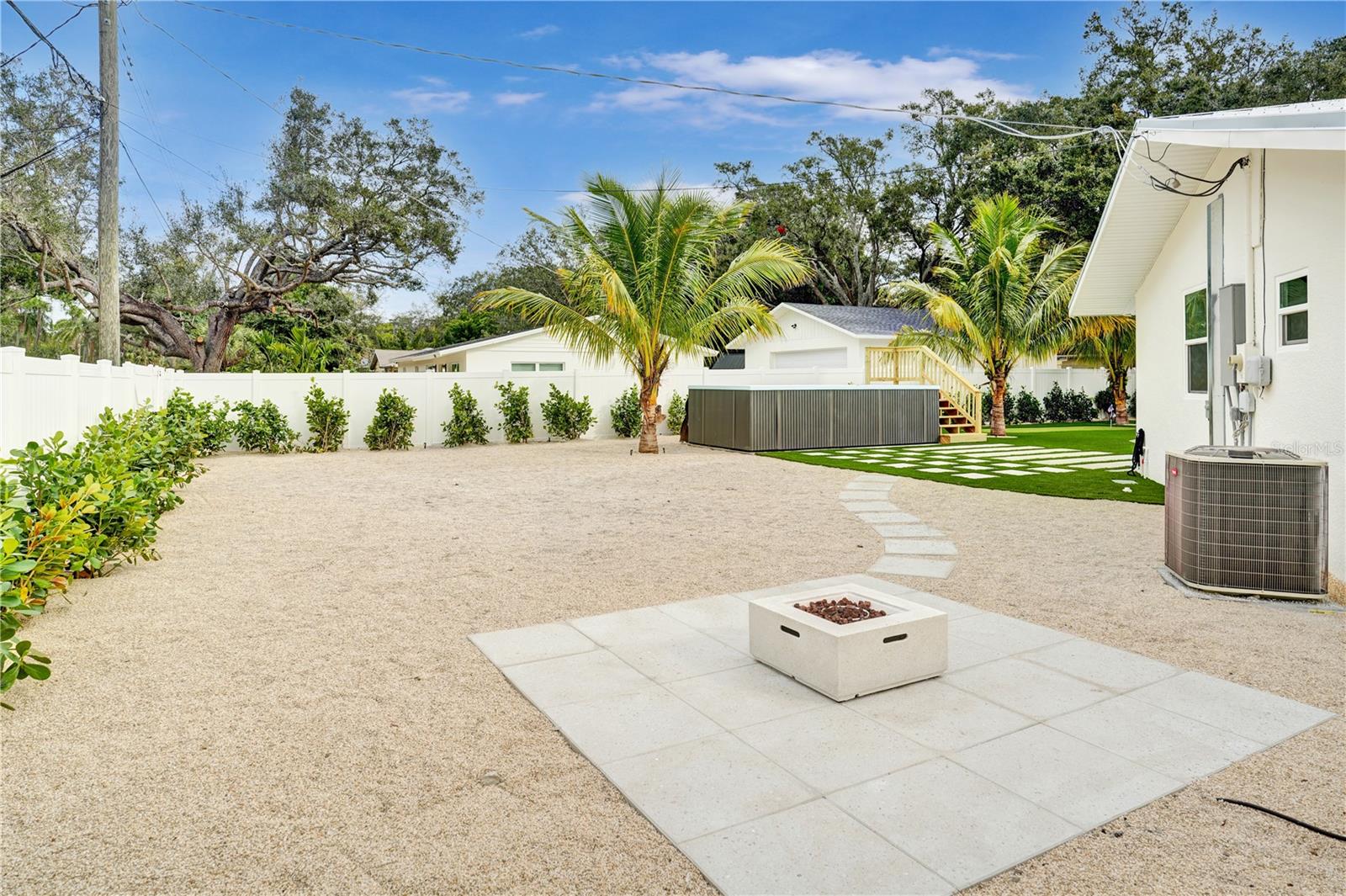 3724 9TH AVE W