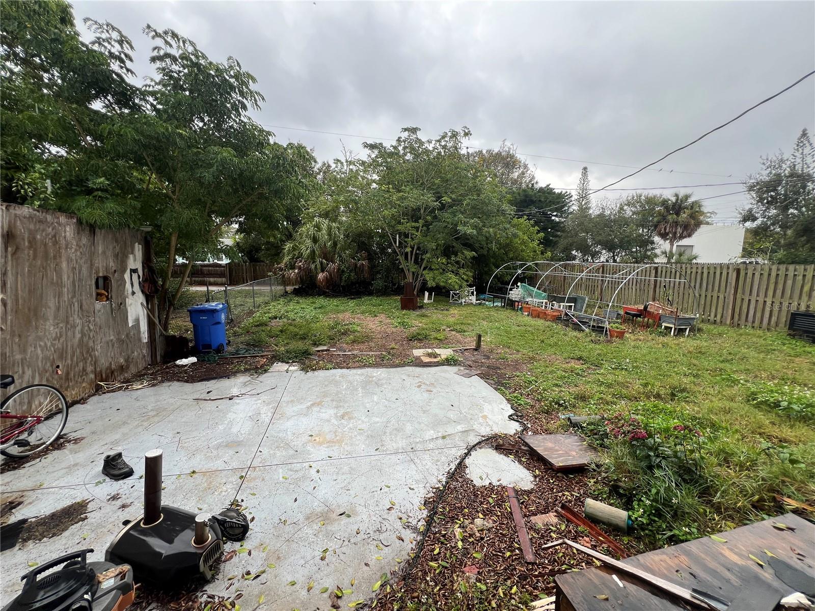1205 31ST ST W