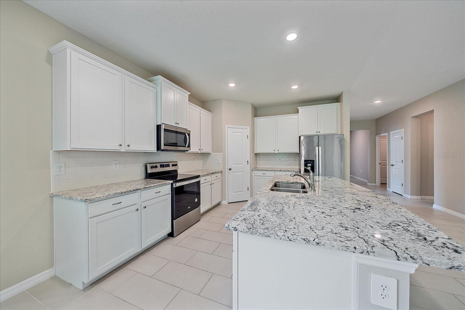 2168 MIDNIGHT PEARL DR