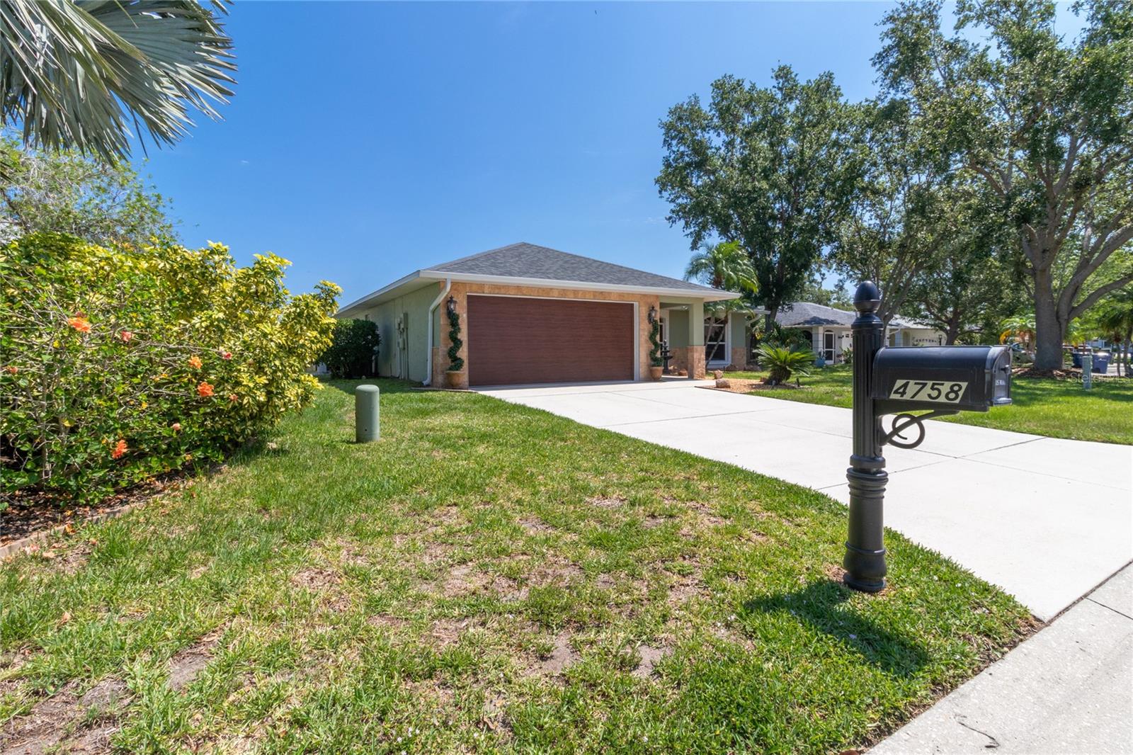 4758 BREEZY PINES BLVD