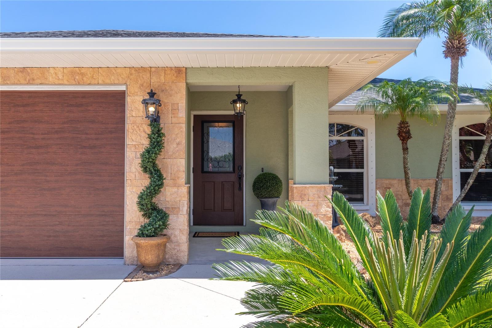 4758 BREEZY PINES BLVD