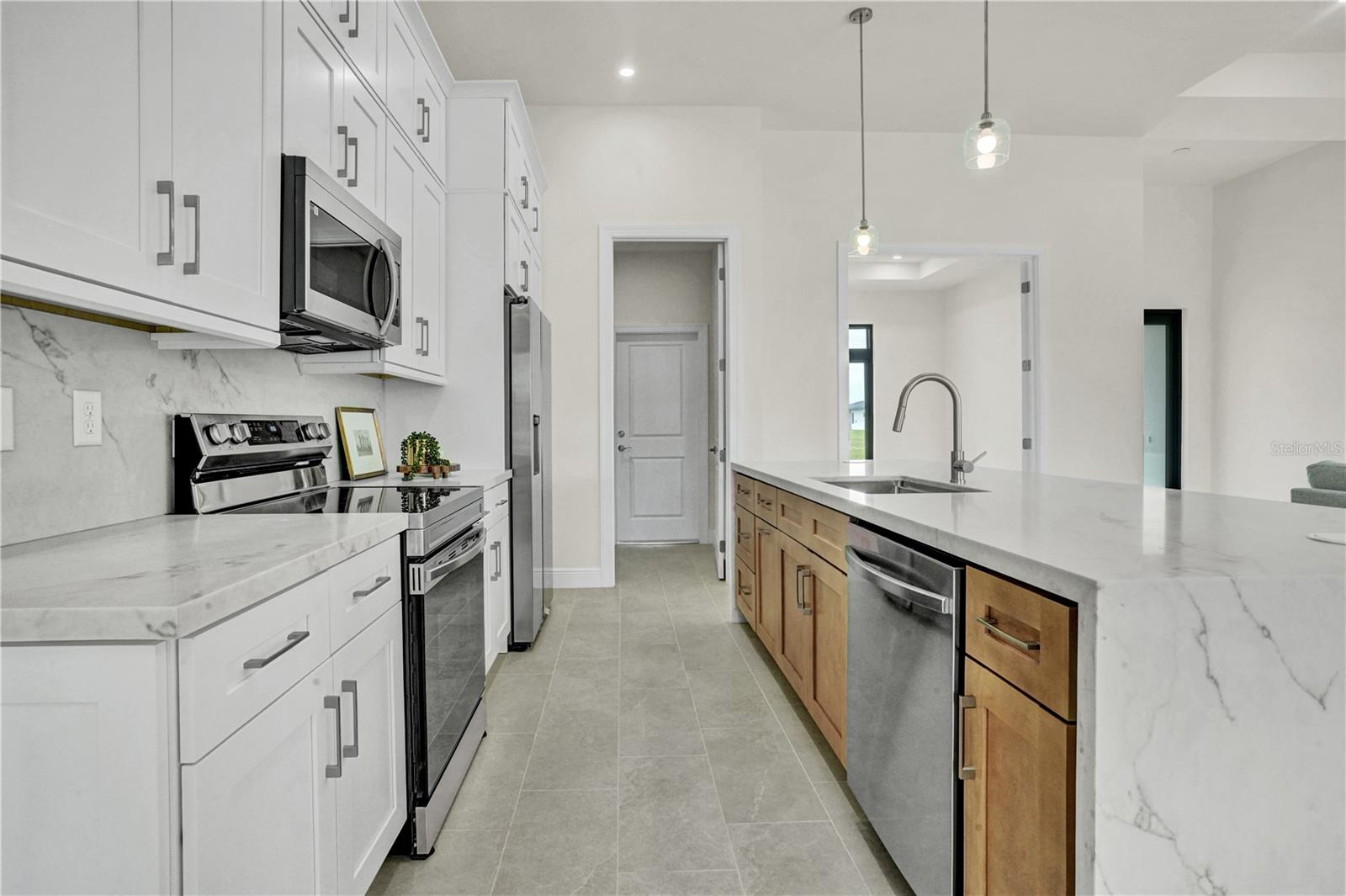 1239 NW 24TH TER