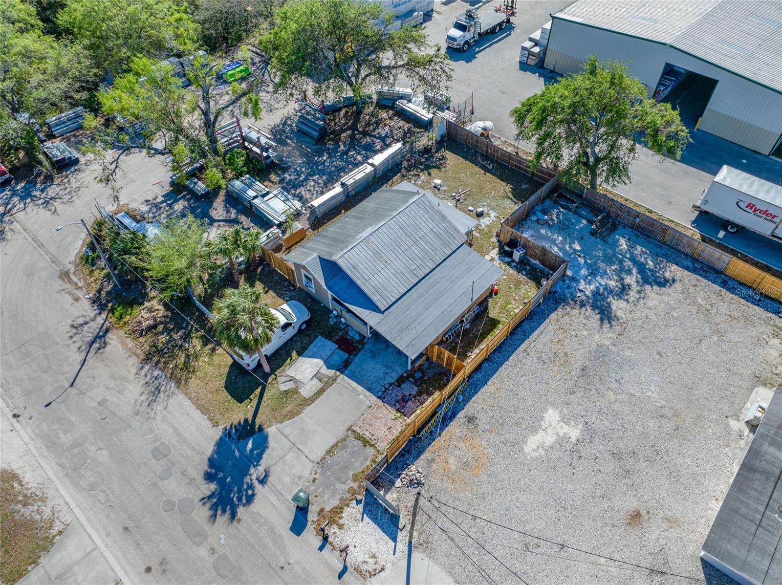 2520 MANATEE AVE E