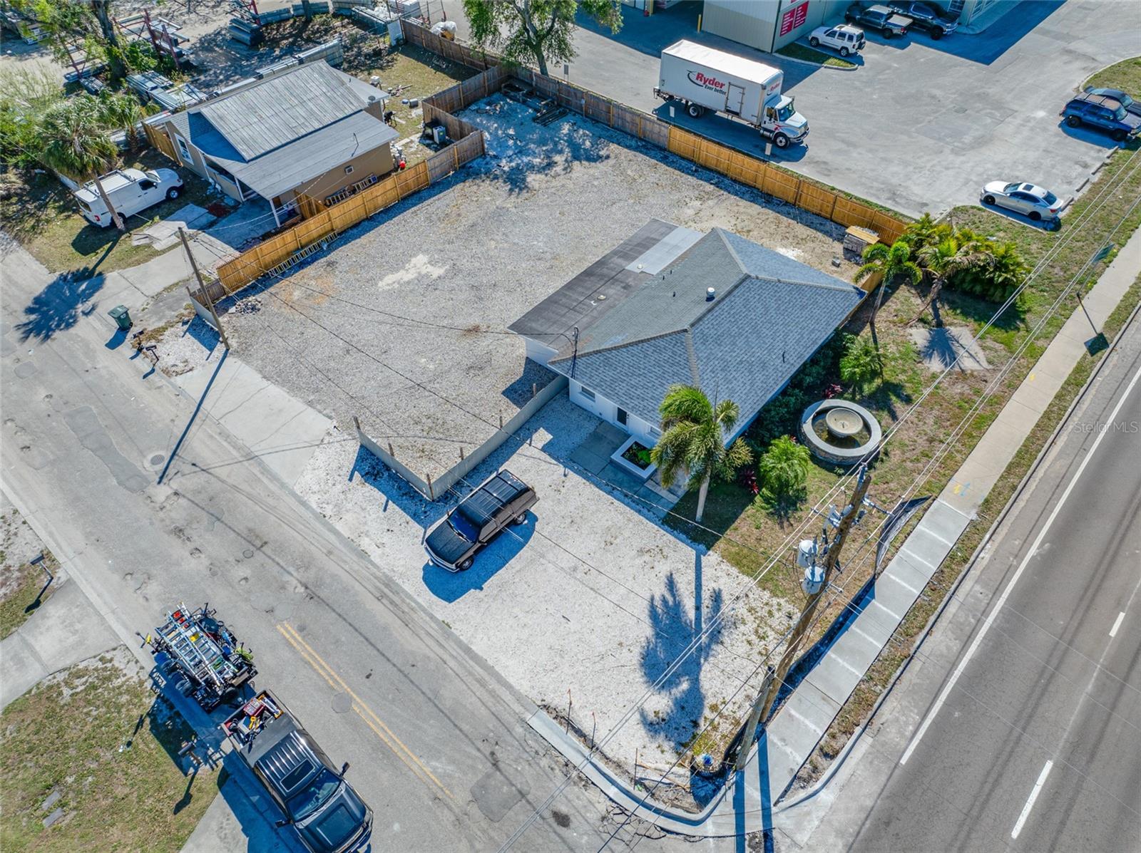 2520 MANATEE AVE E
