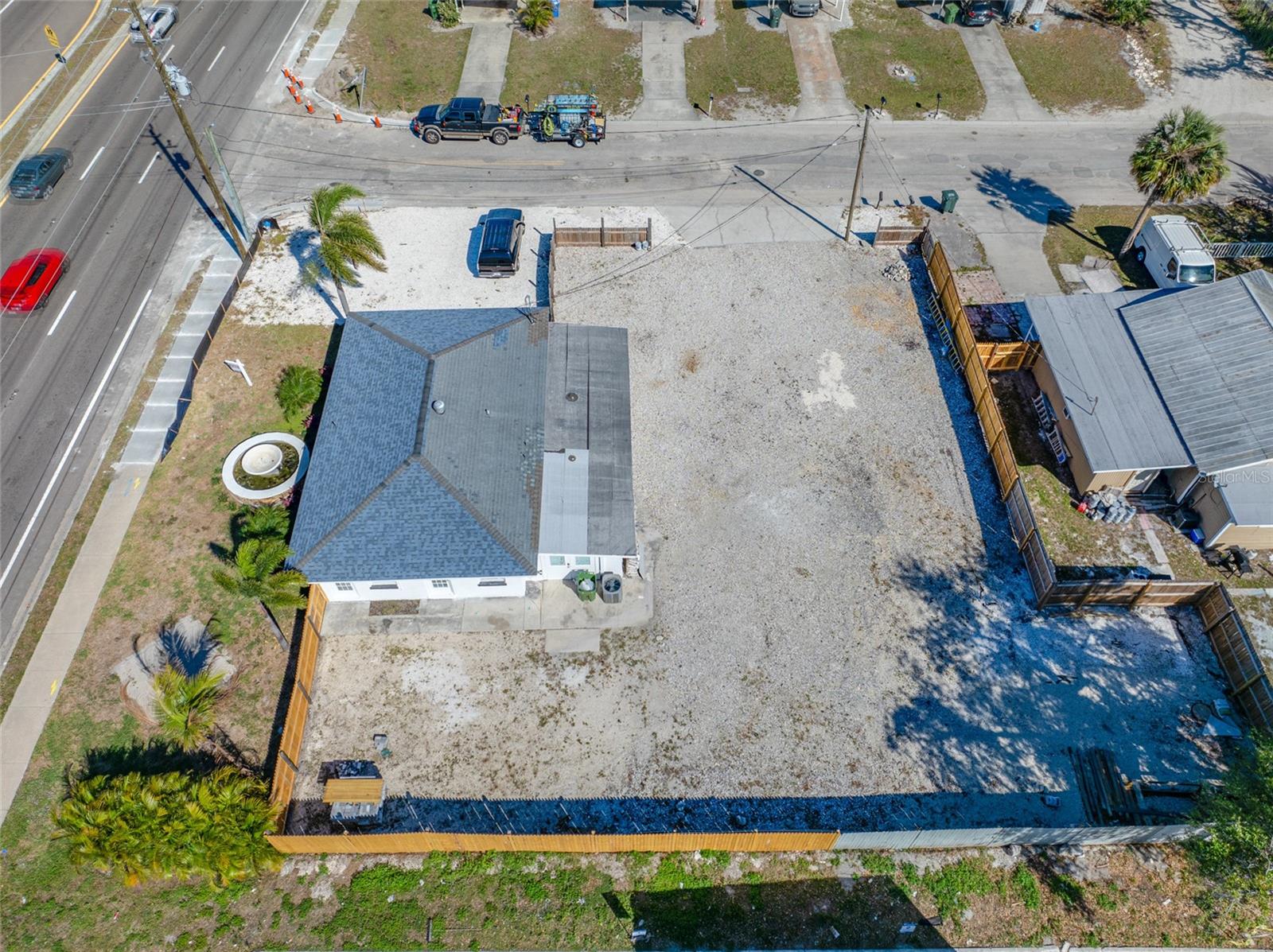 2520 MANATEE AVE E