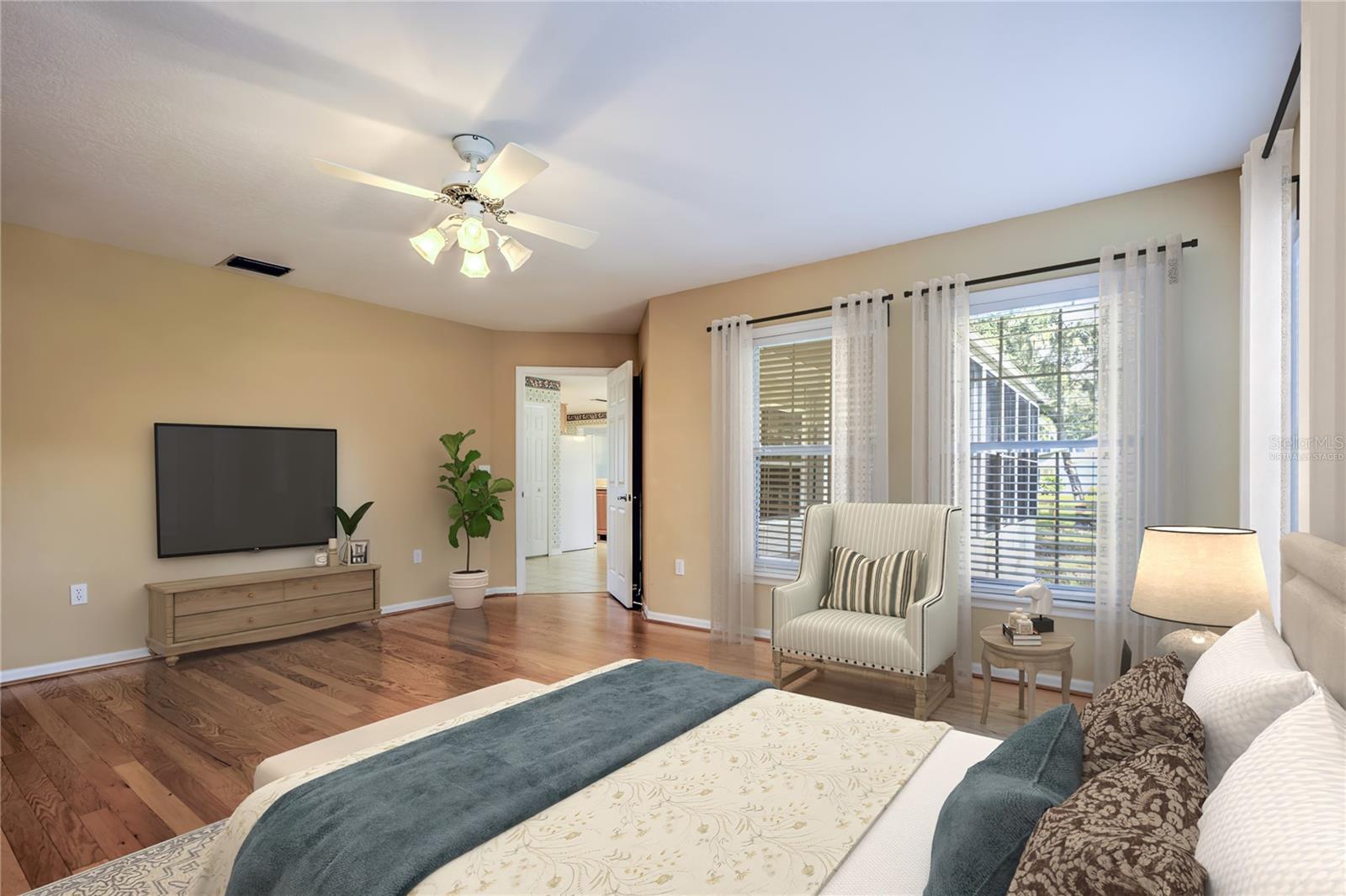1604 53RD (AKA ARLYE RD) ST E