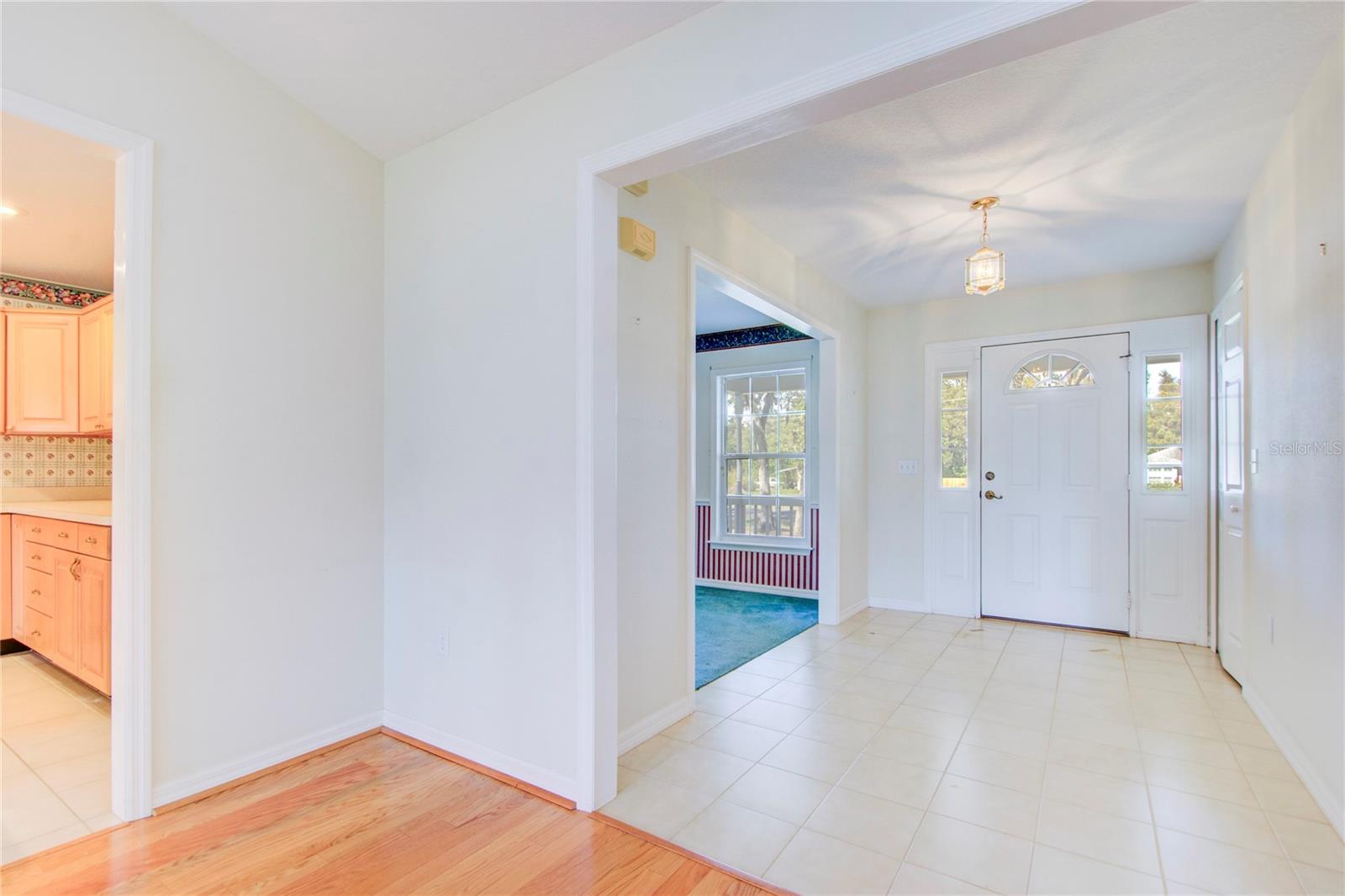 1604 53RD (AKA ARLYE RD) ST E