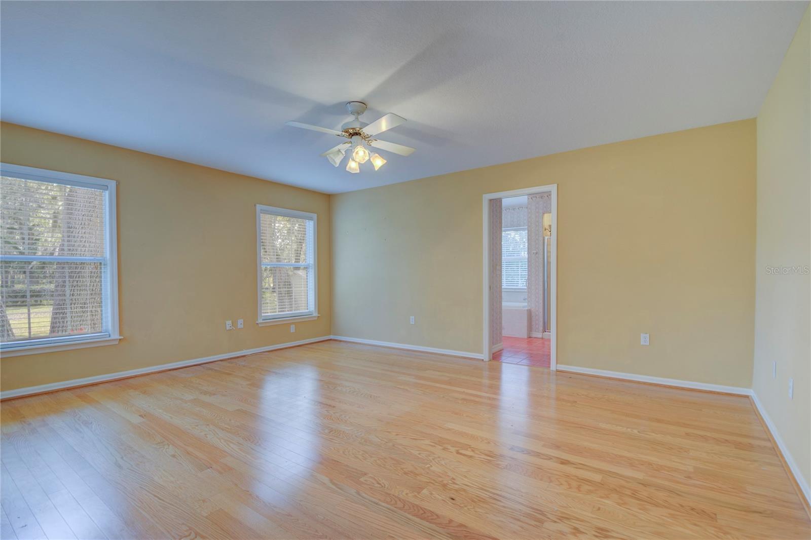 1604 53RD (AKA ARLYE RD) ST E