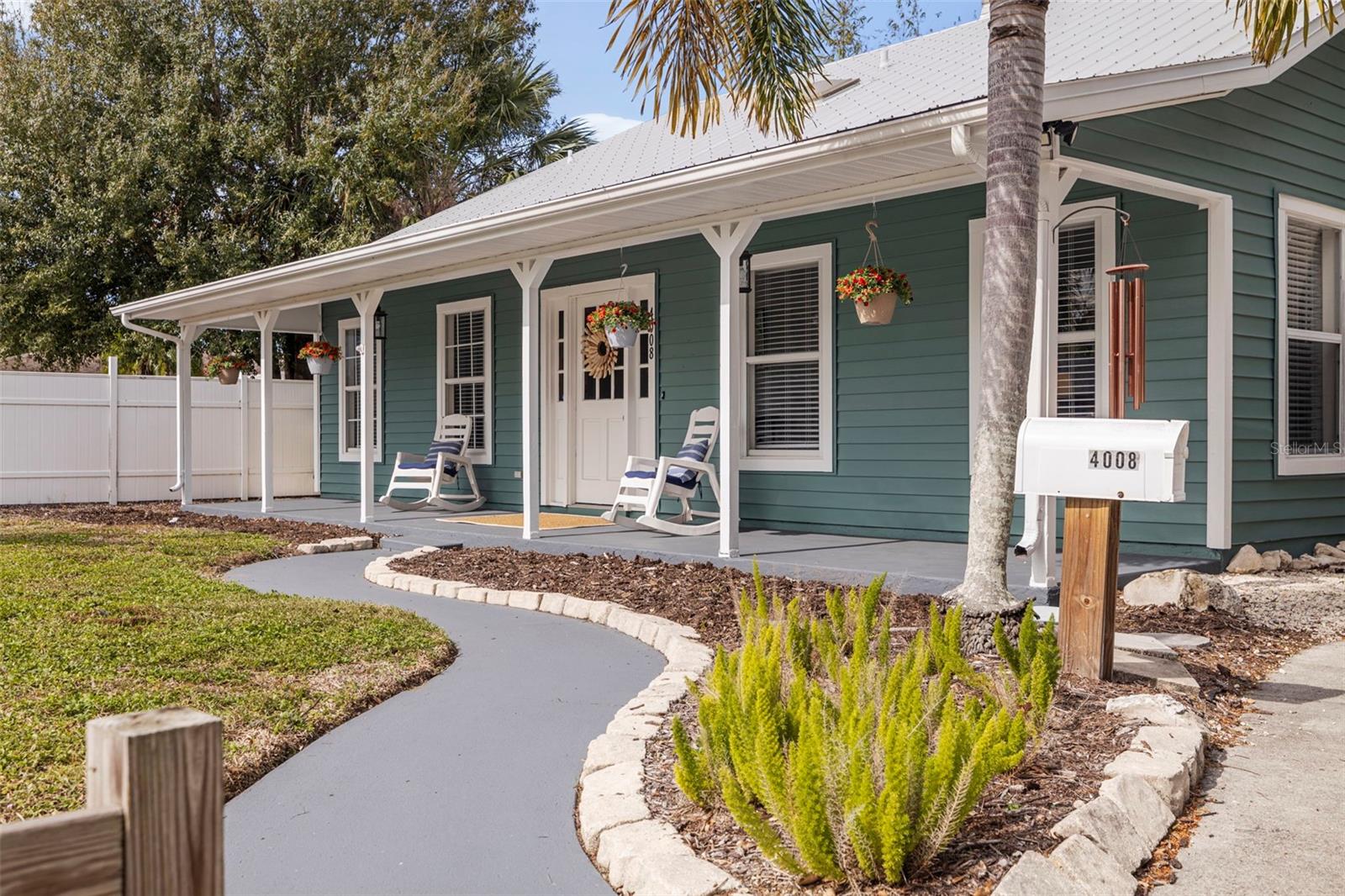 4008 15TH AVE W