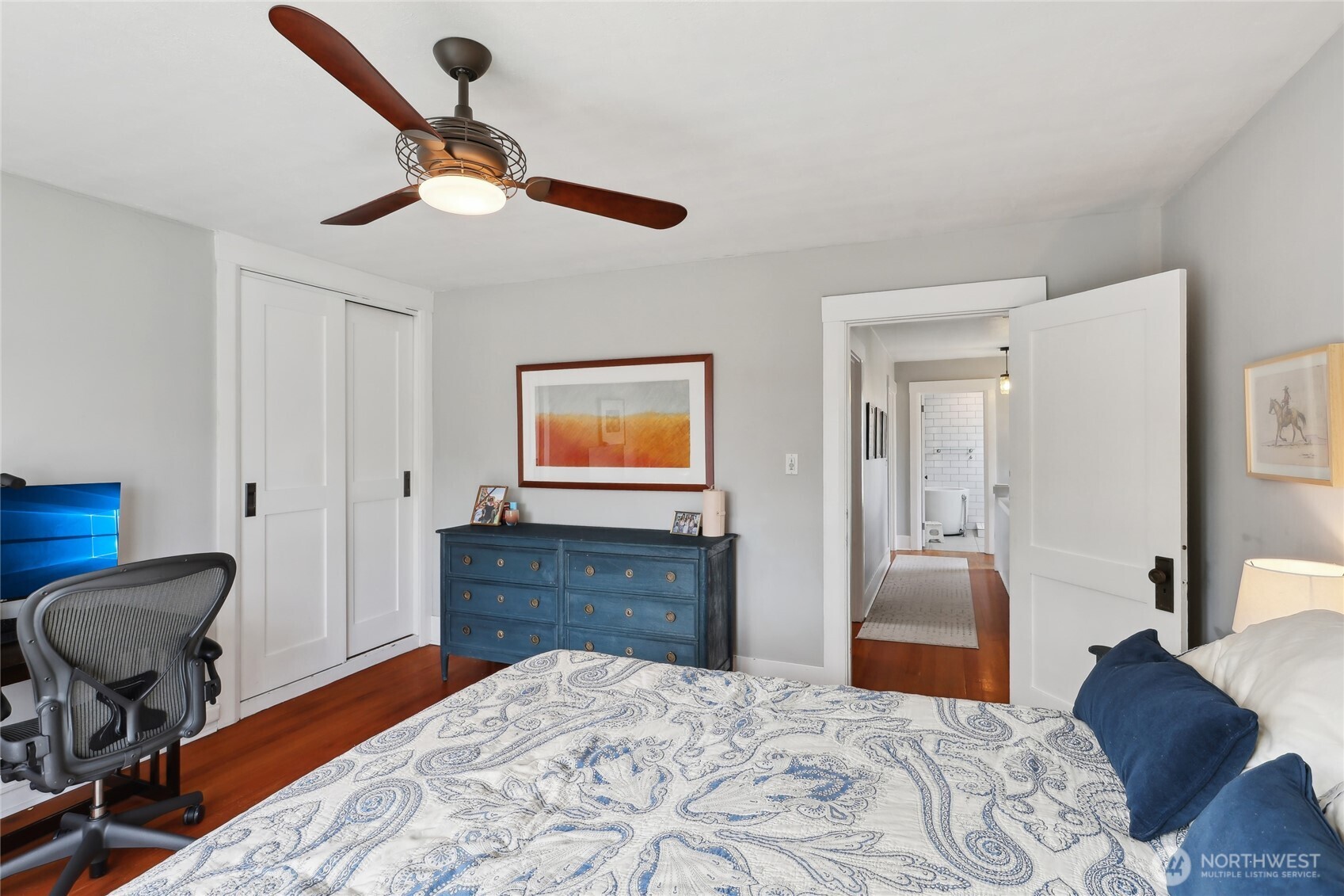 3141 Broadway E