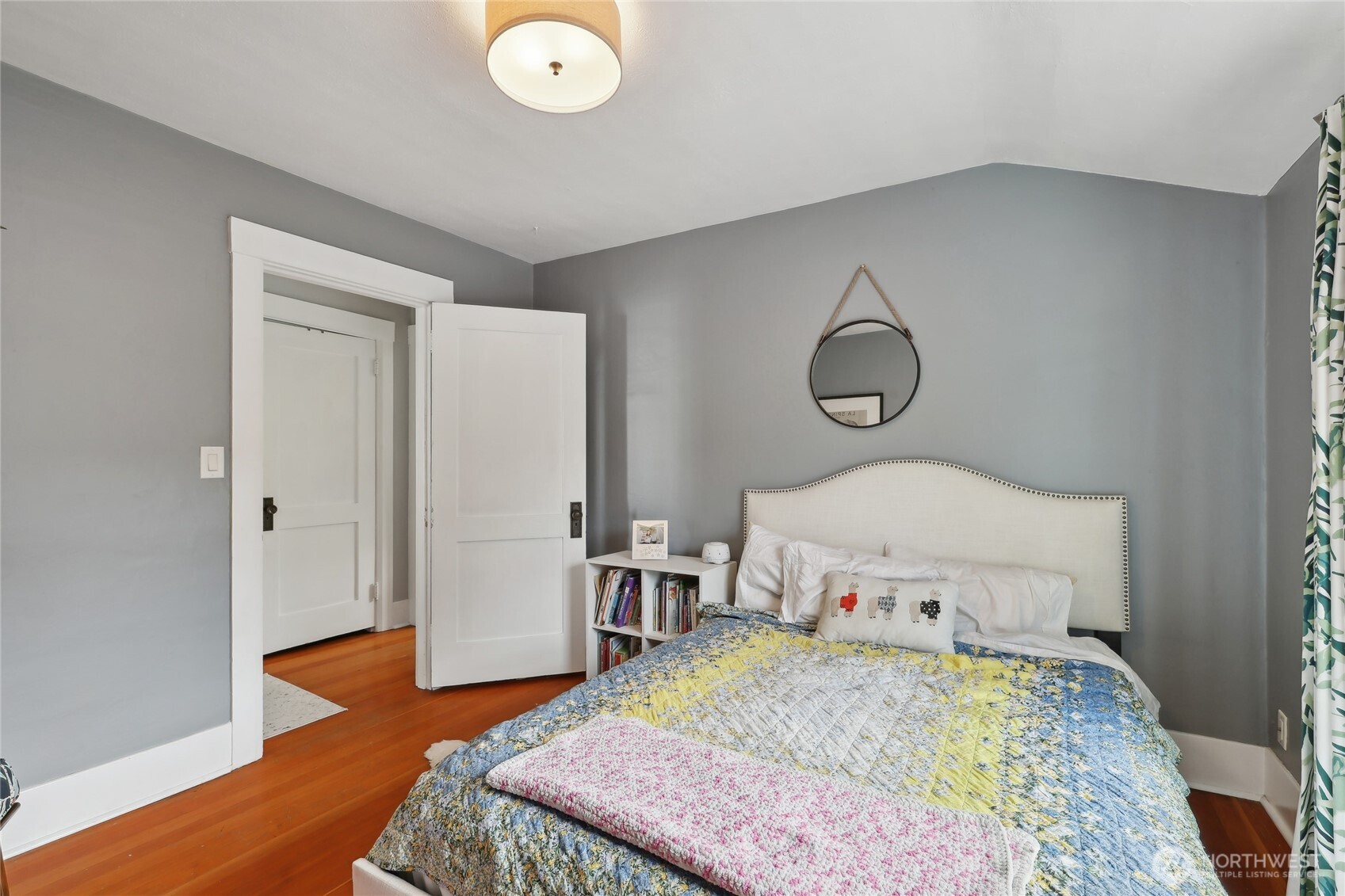 3141 Broadway E