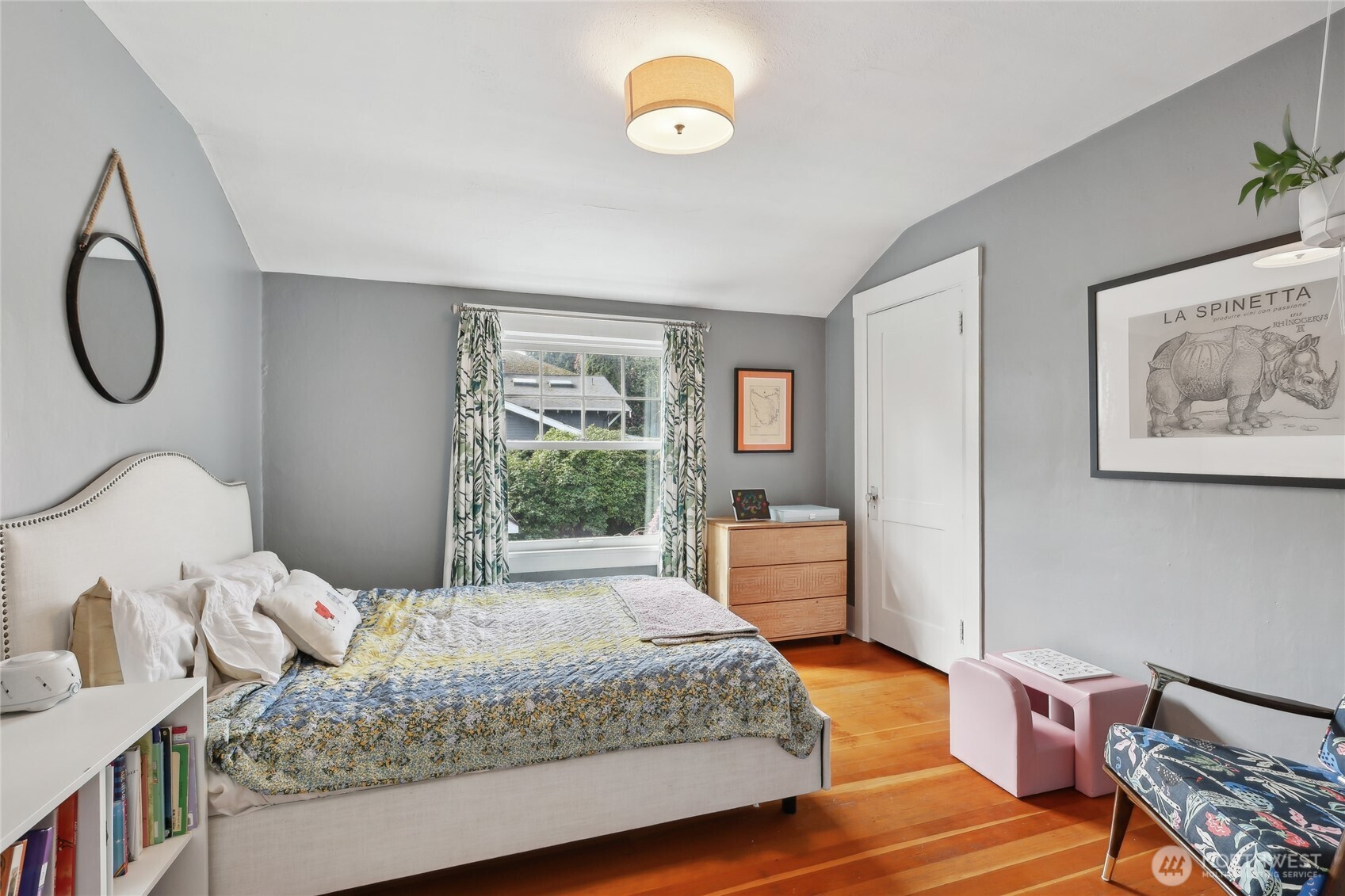 3141 Broadway E