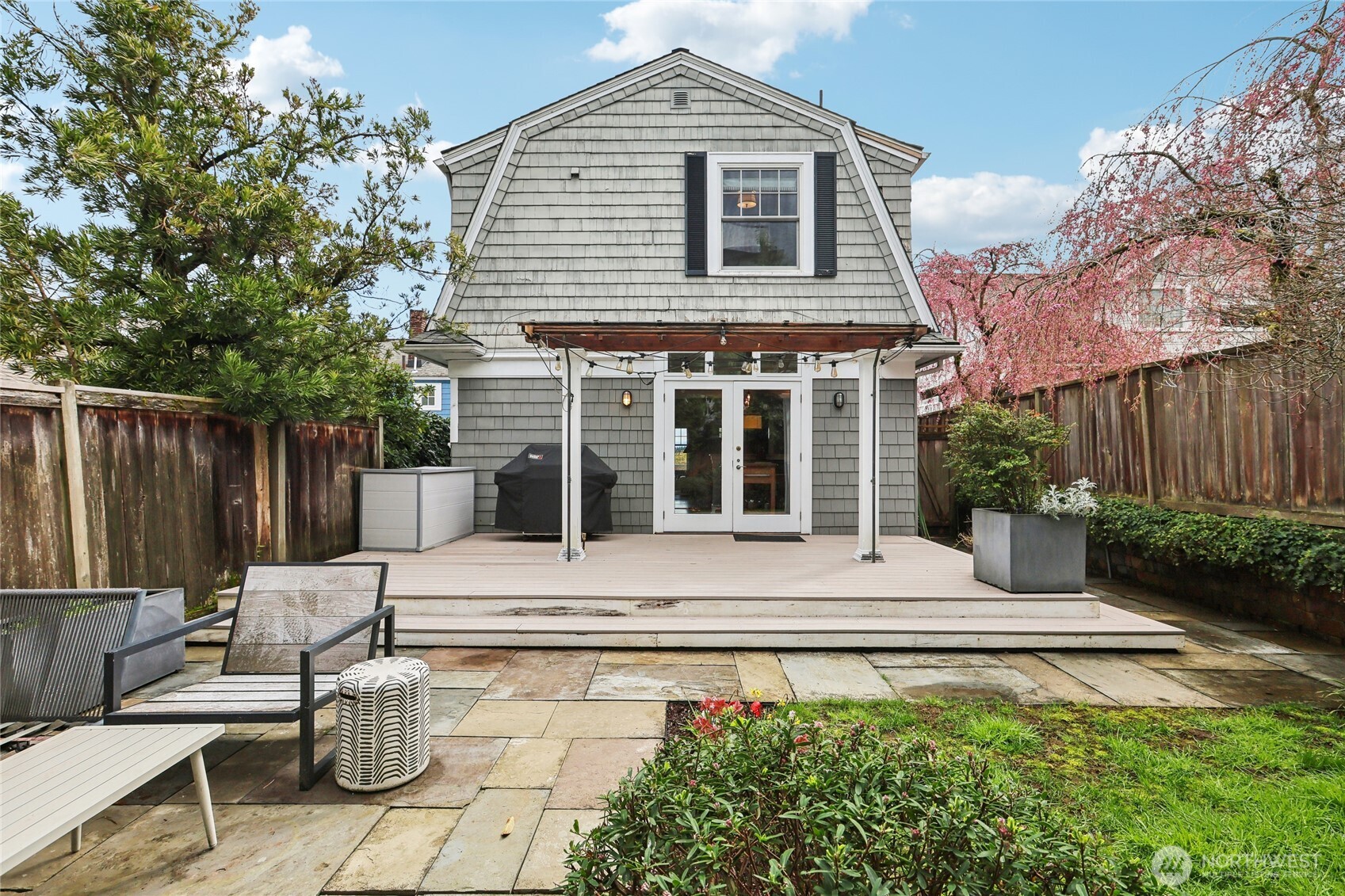 3141 Broadway E