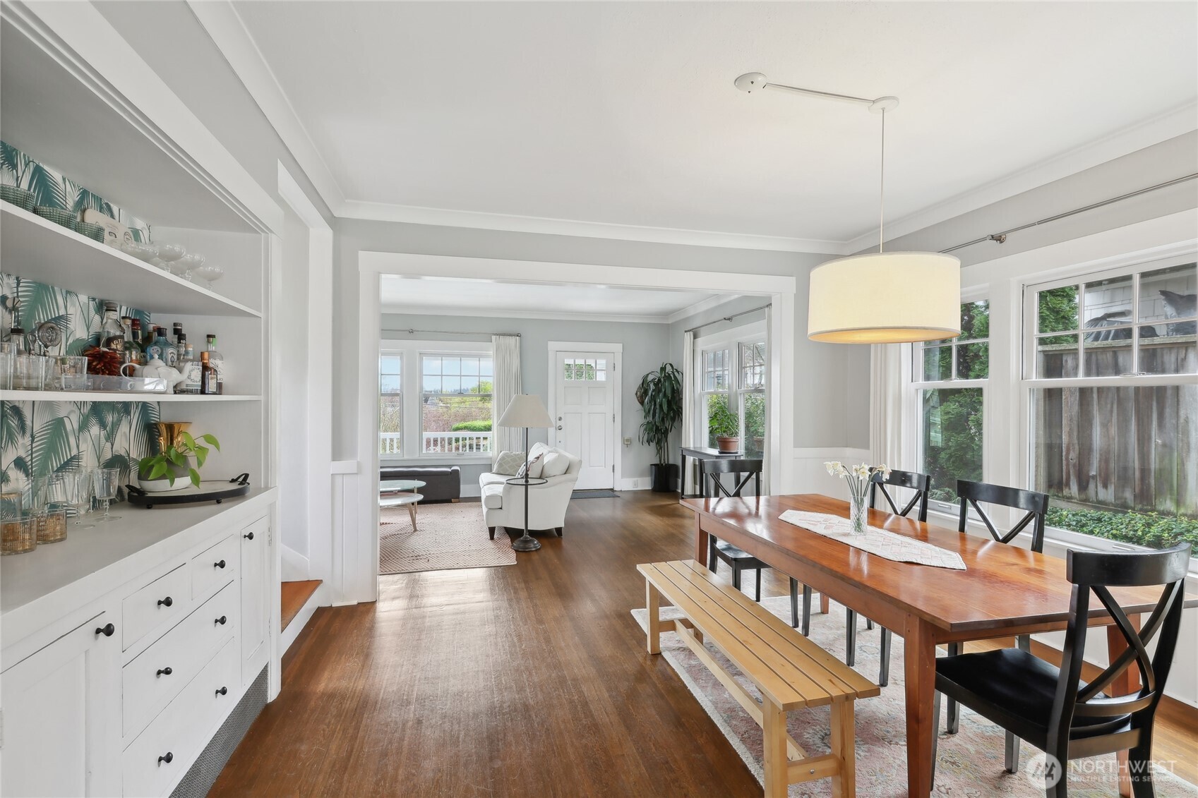 3141 Broadway E