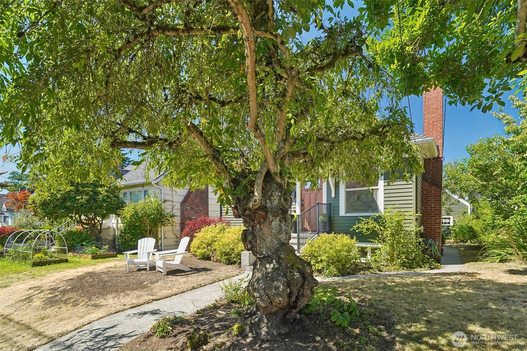 8045 14th Avenue NE