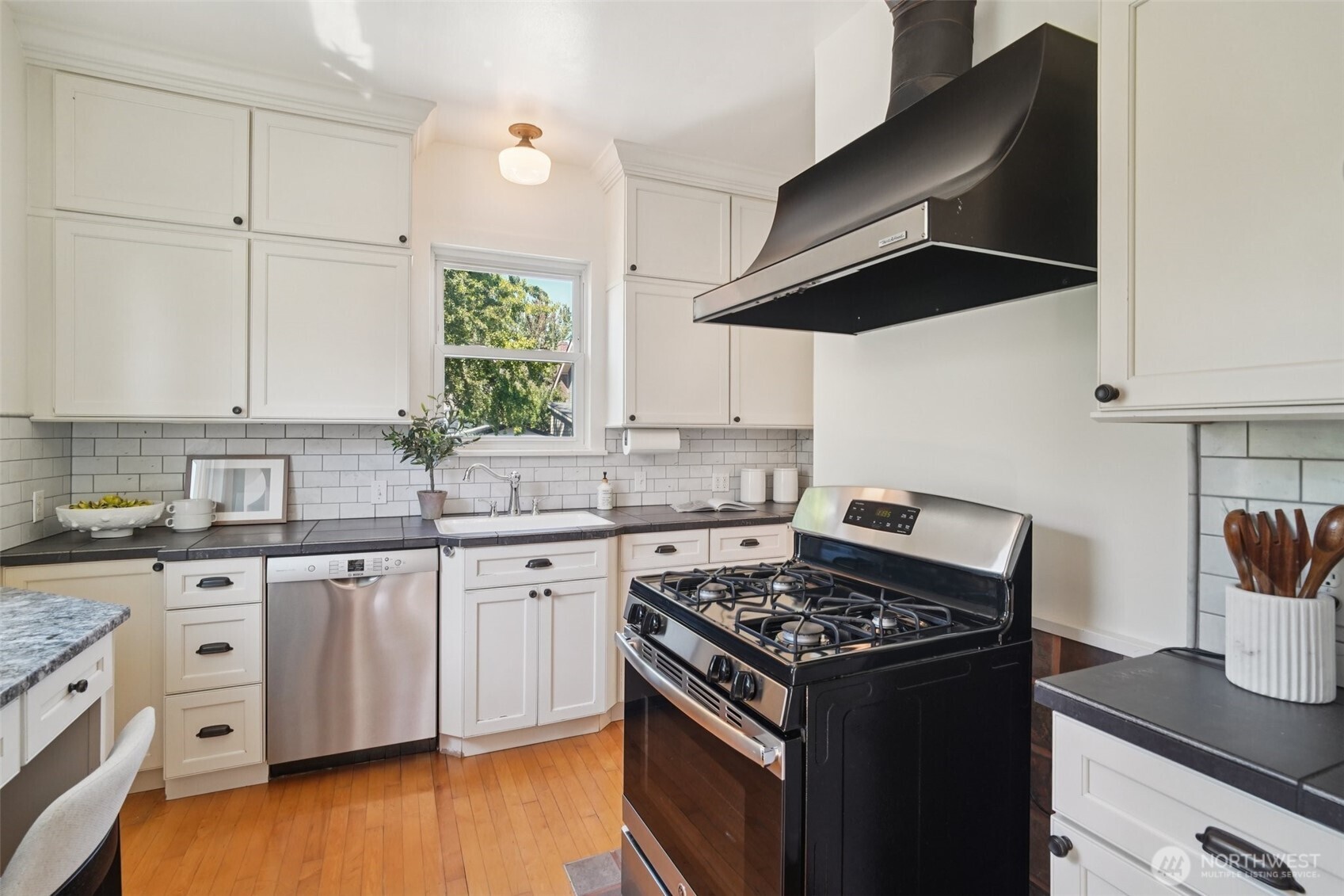 8045 14th Avenue NE
