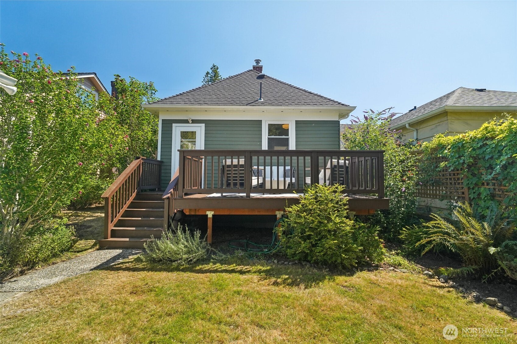 8045 14th Avenue NE