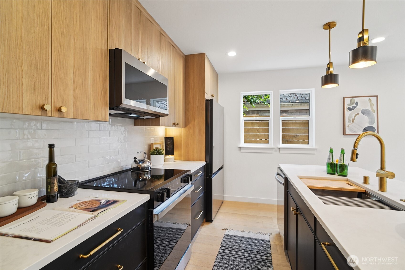 8227 Latona Avenue NE