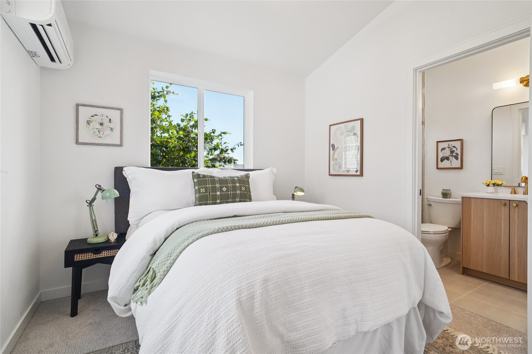 8227 Latona Avenue NE