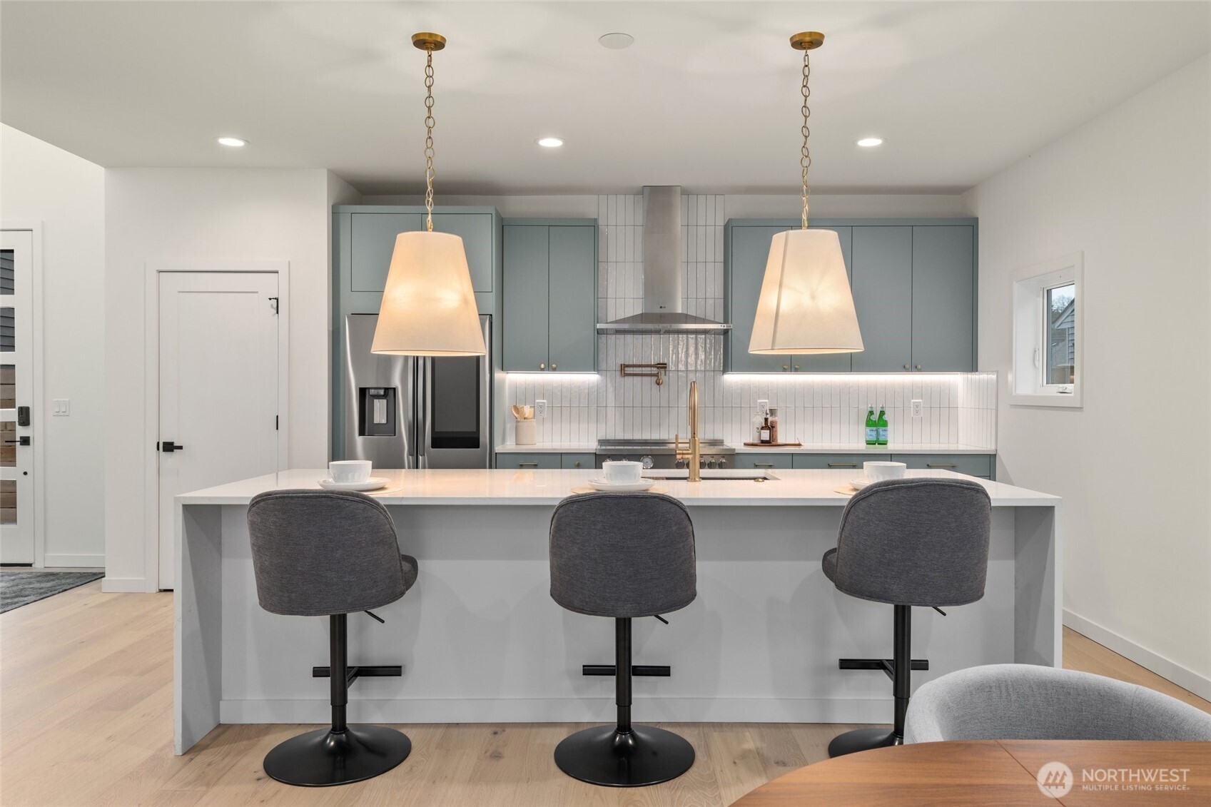 3436 33rd Avenue W Unit: 1