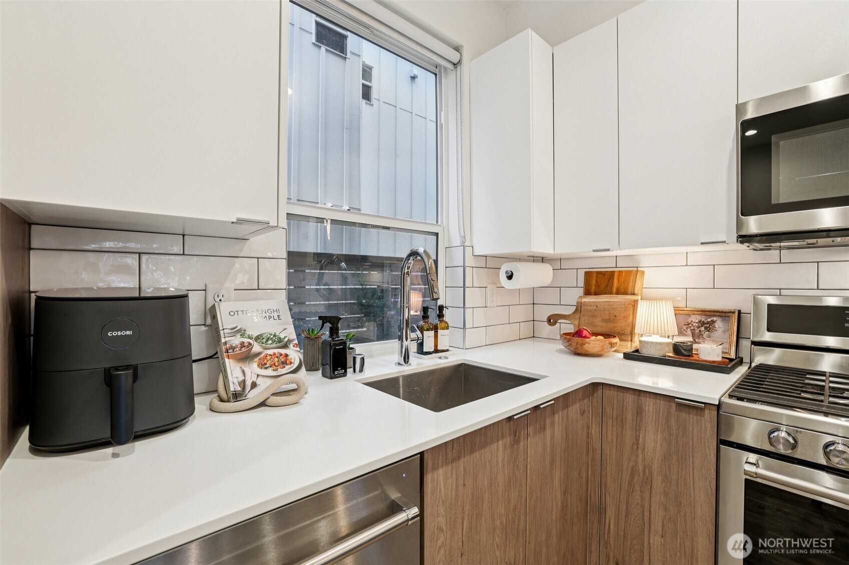 2403 SW Edmunds Street