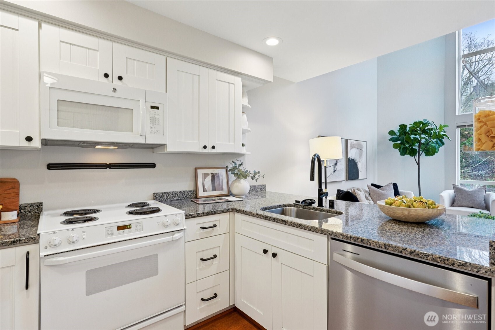 2530 15th Avenue W Unit: 603