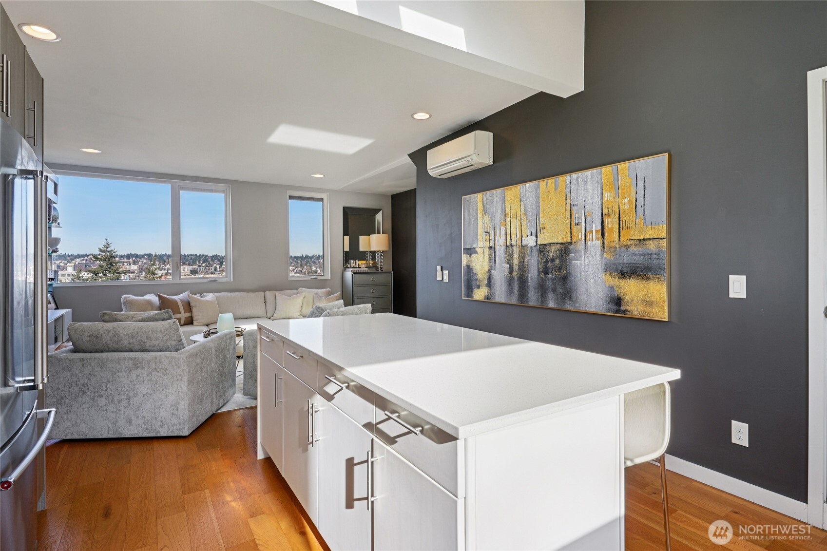 1230 W Emerson Street