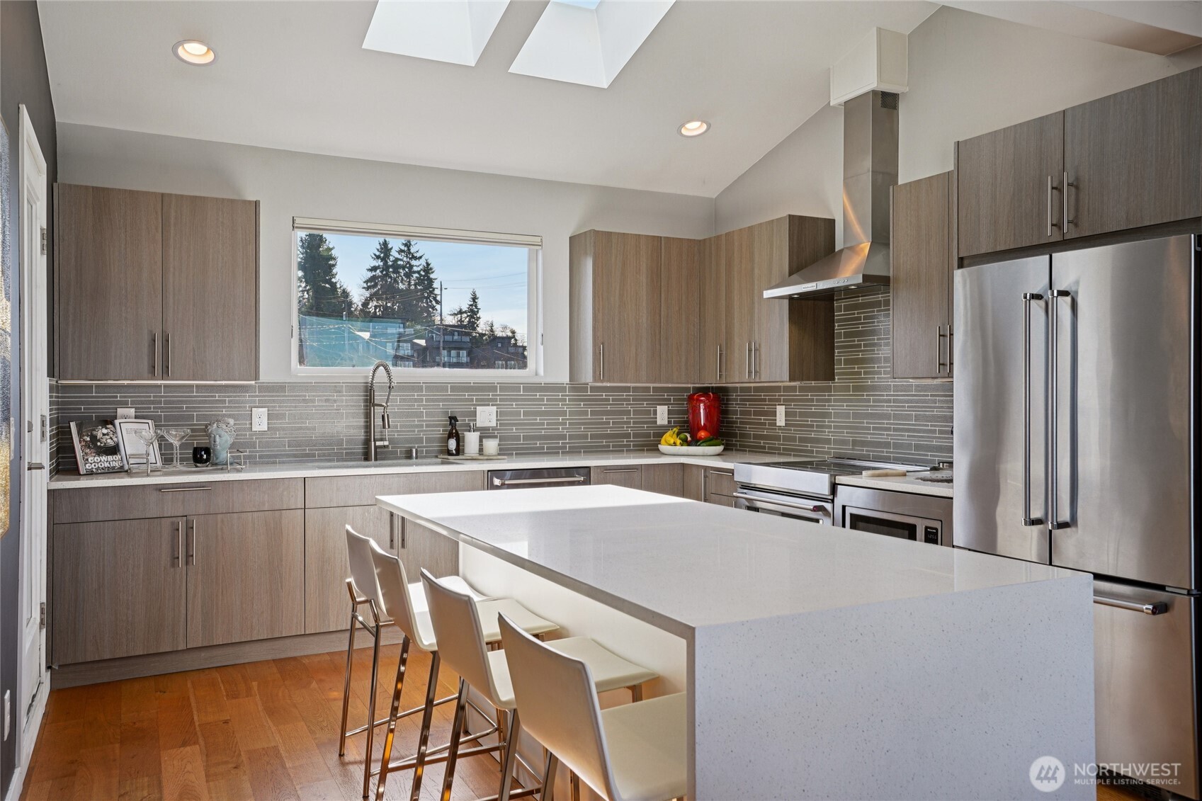 1230 W Emerson Street