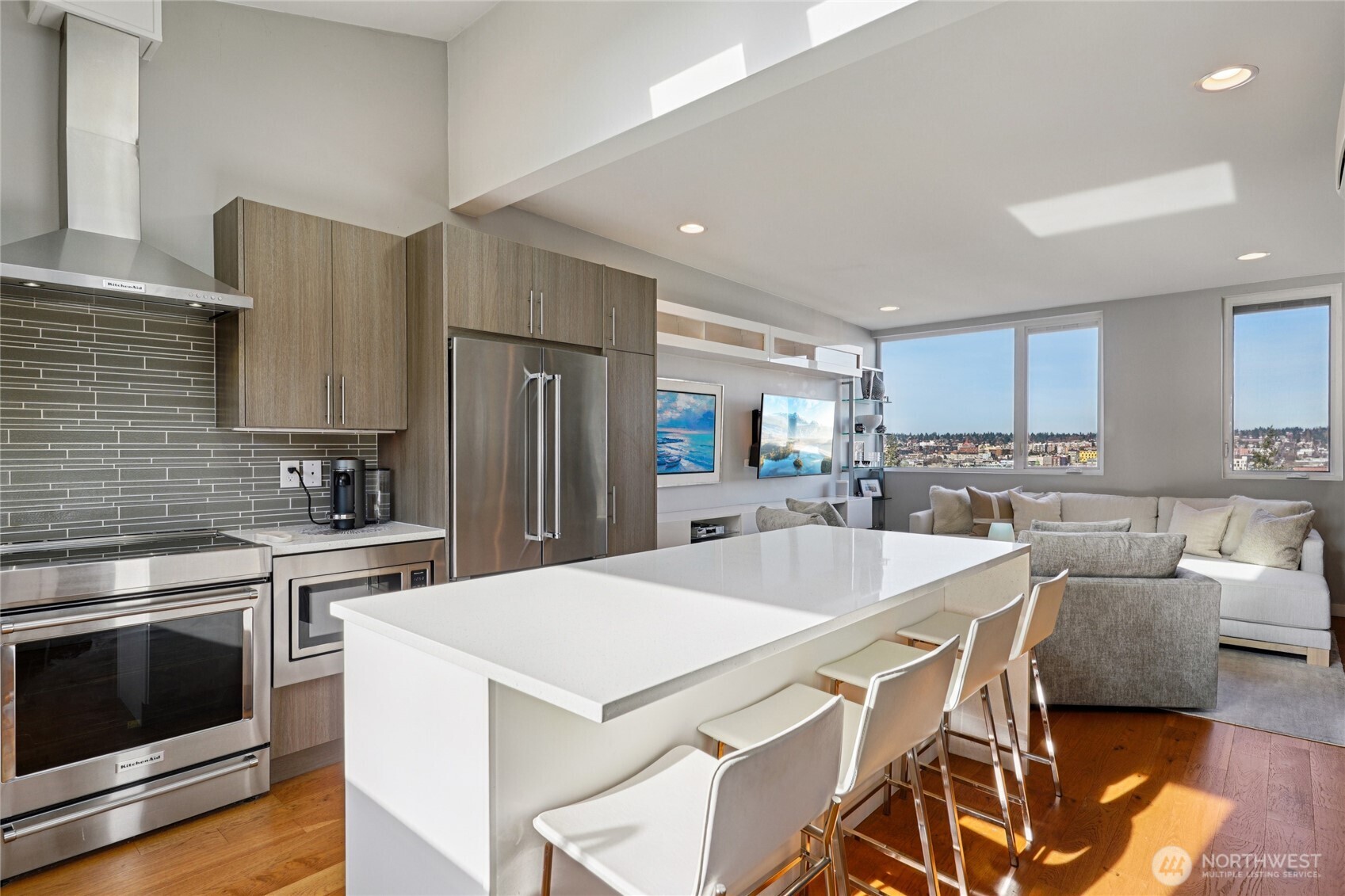 1230 W Emerson Street