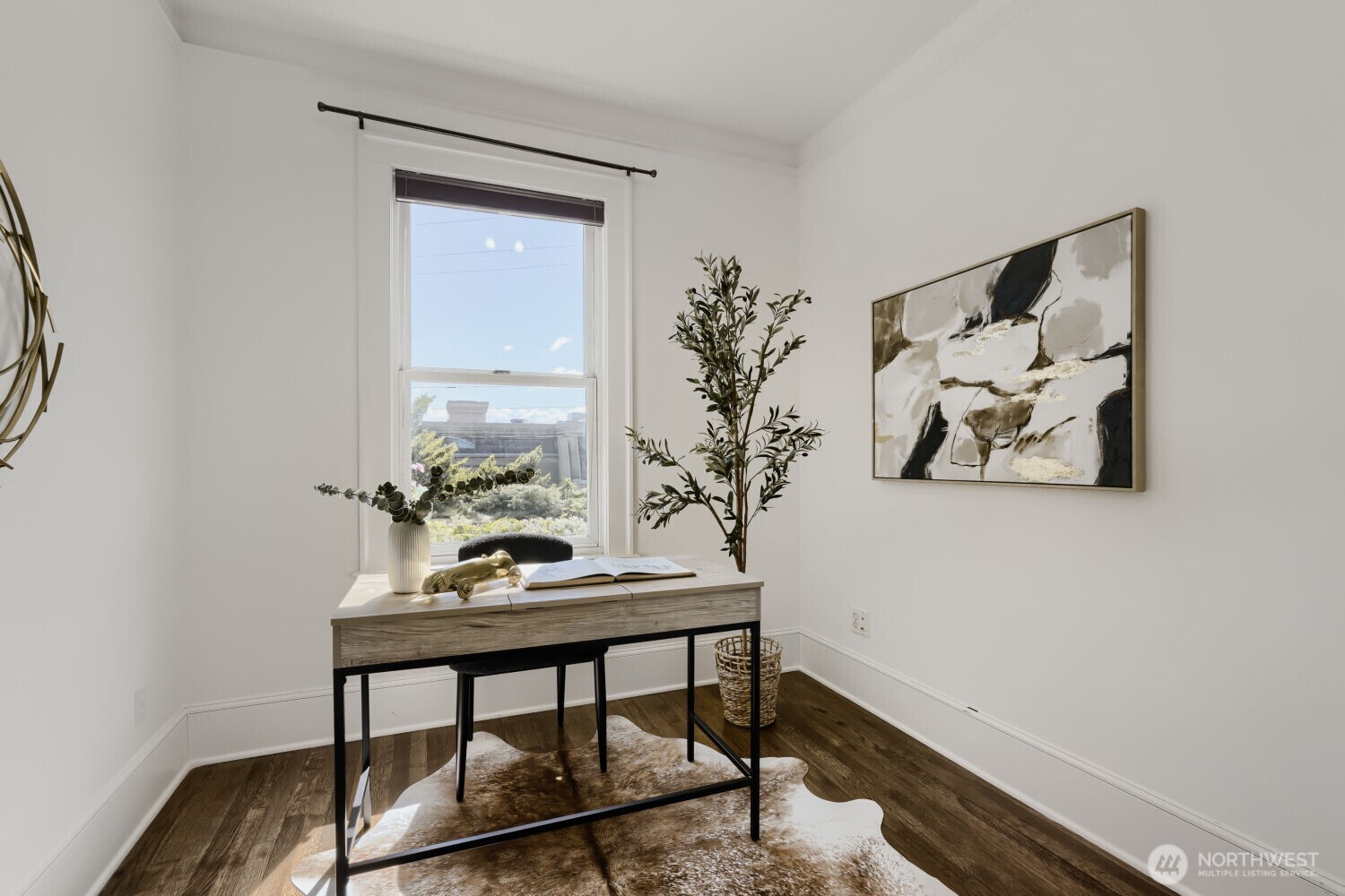 317 Lakeside Avenue S Unit: 3
