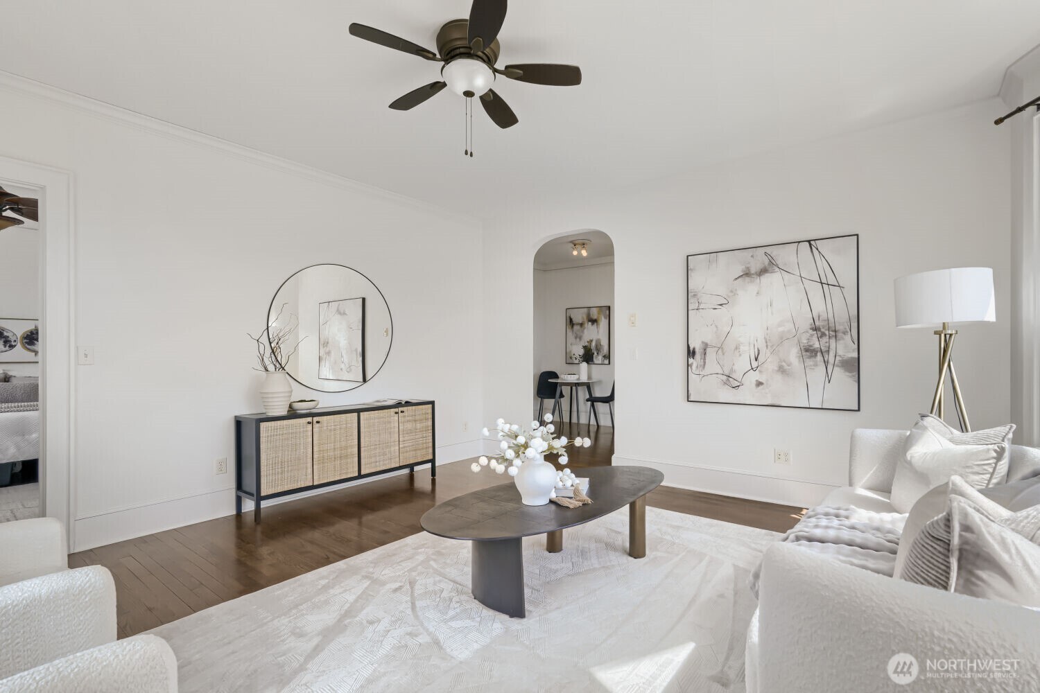317 Lakeside Avenue S Unit: 3
