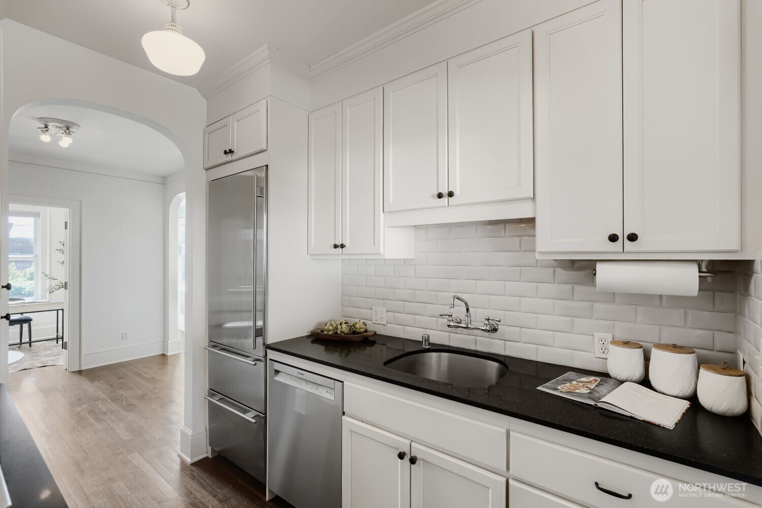 317 Lakeside Avenue S Unit: 3