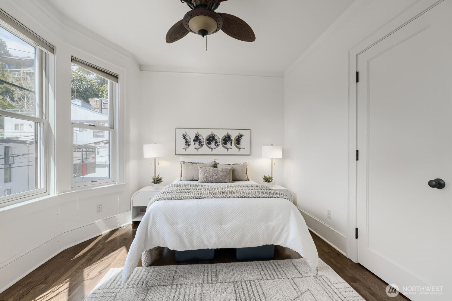 317 Lakeside Avenue S Unit: 3