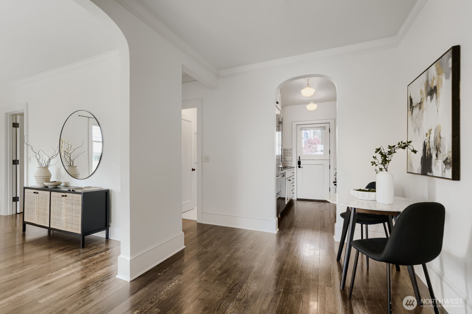 317 Lakeside Avenue S Unit: 3