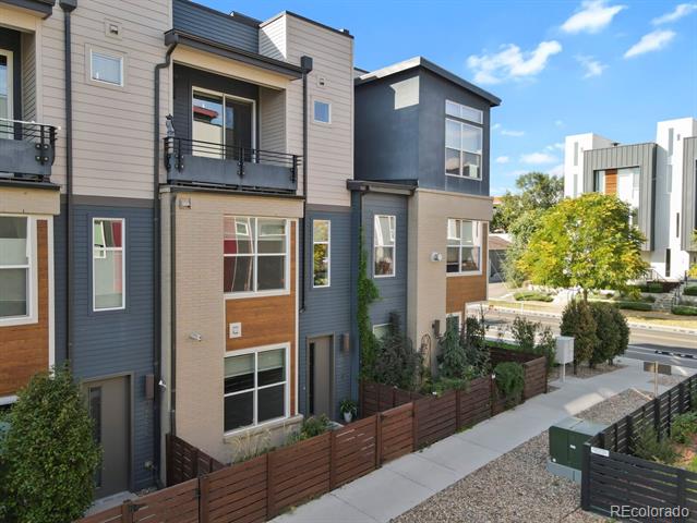3520 W 17th Avenue