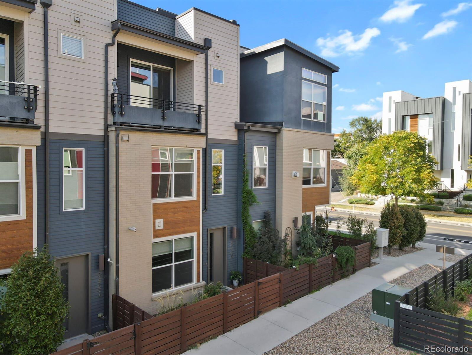 3520 W 17th Avenue