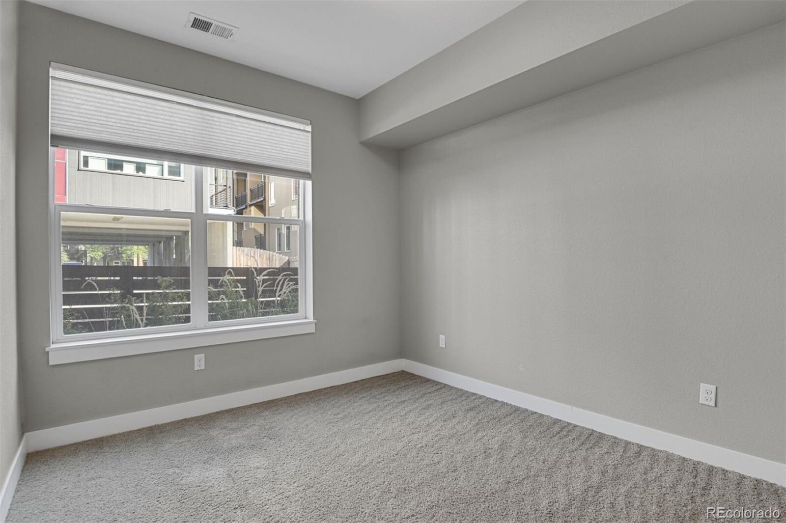 3520 W 17th Avenue