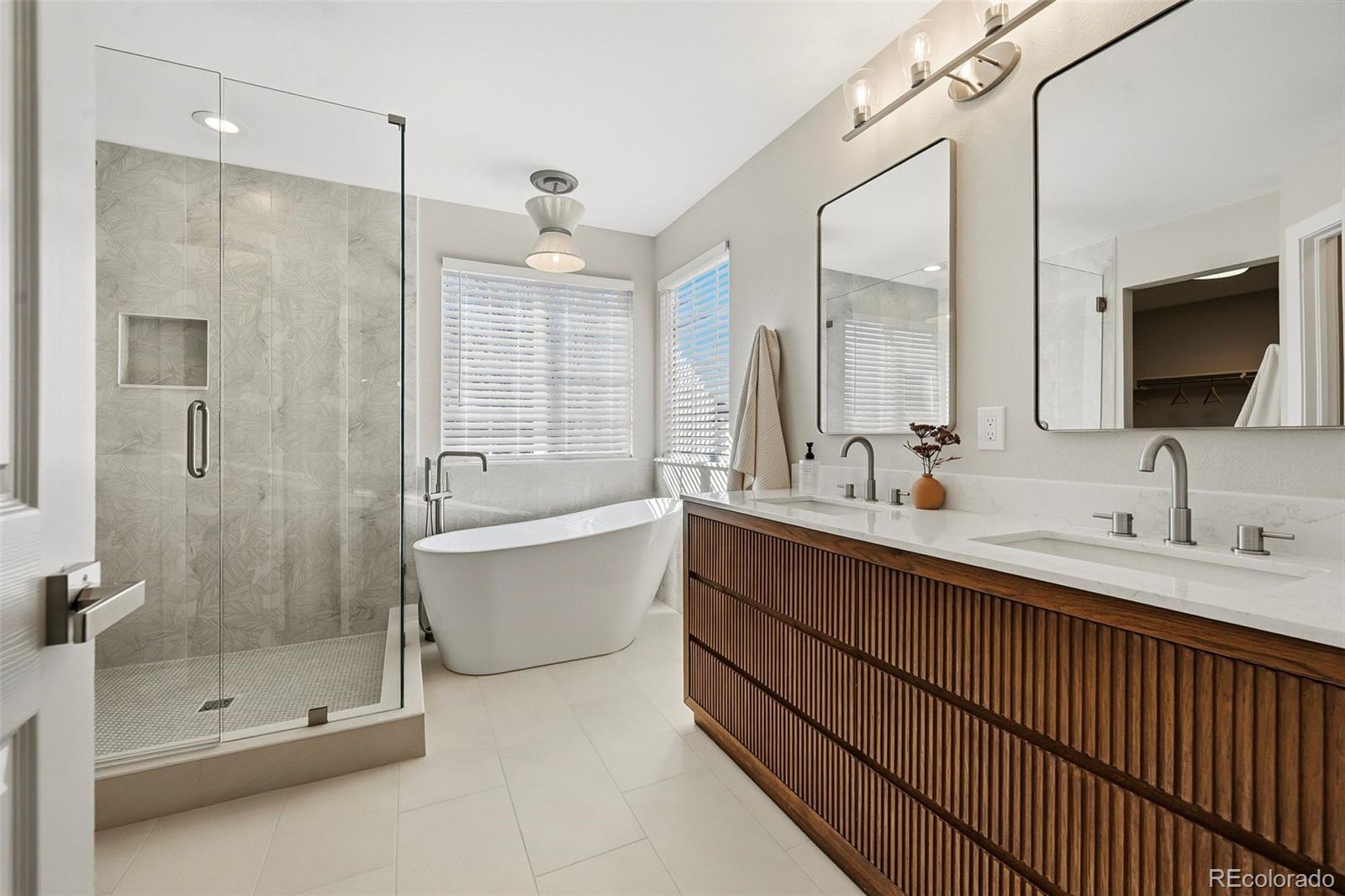 5968 E Monument Drive