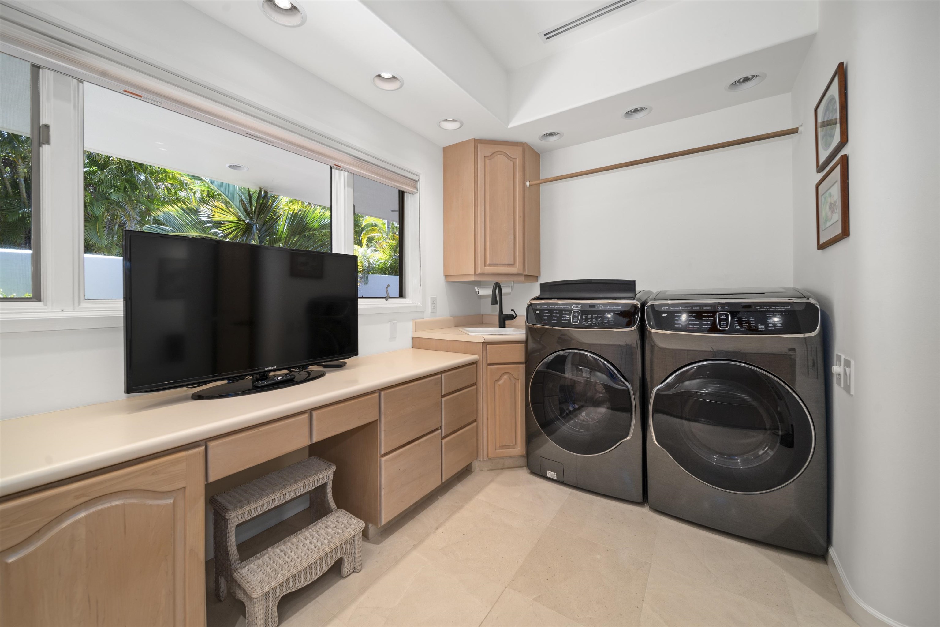 206 Heleuma Pl