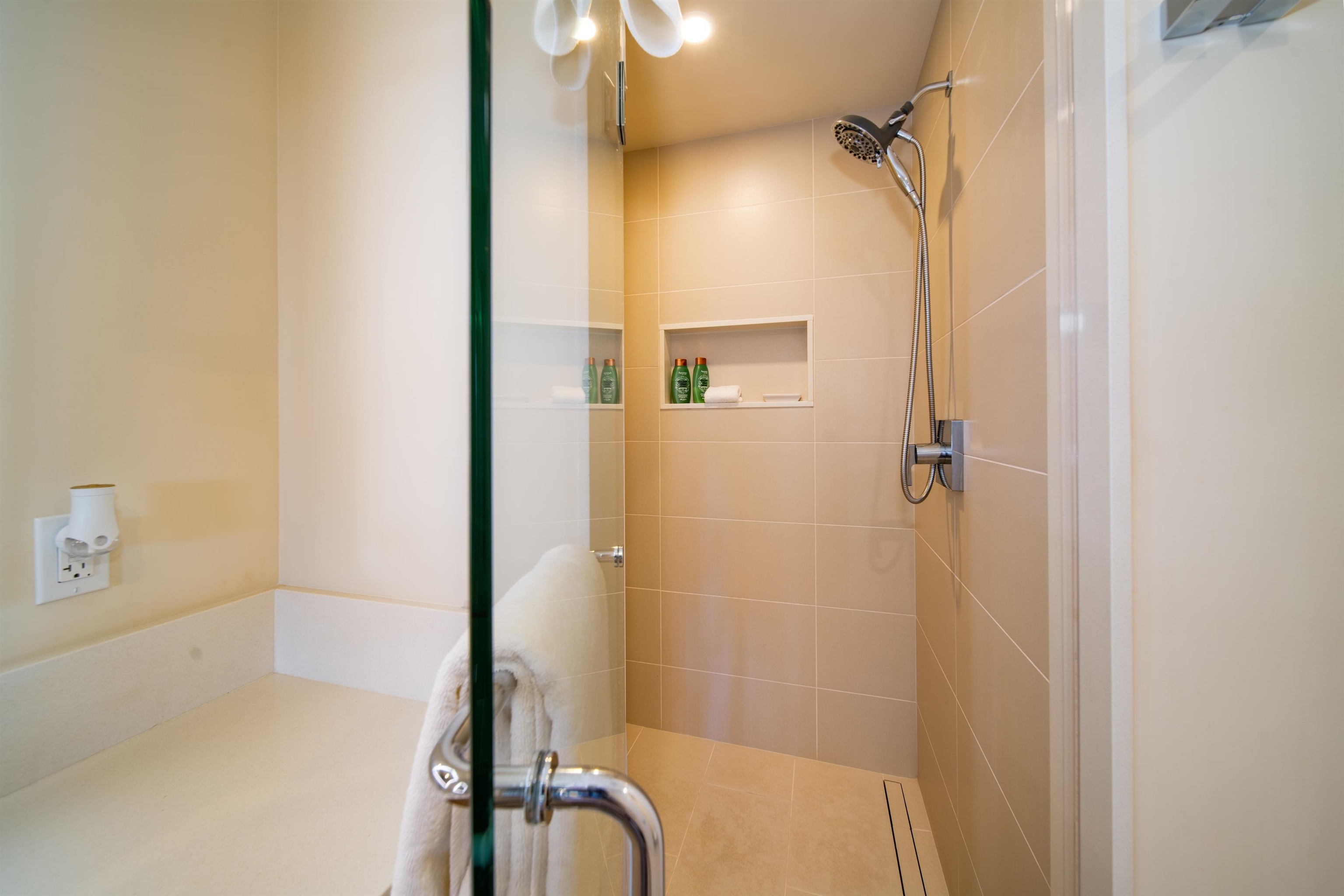 137 Holomoana Way Unit: 4A