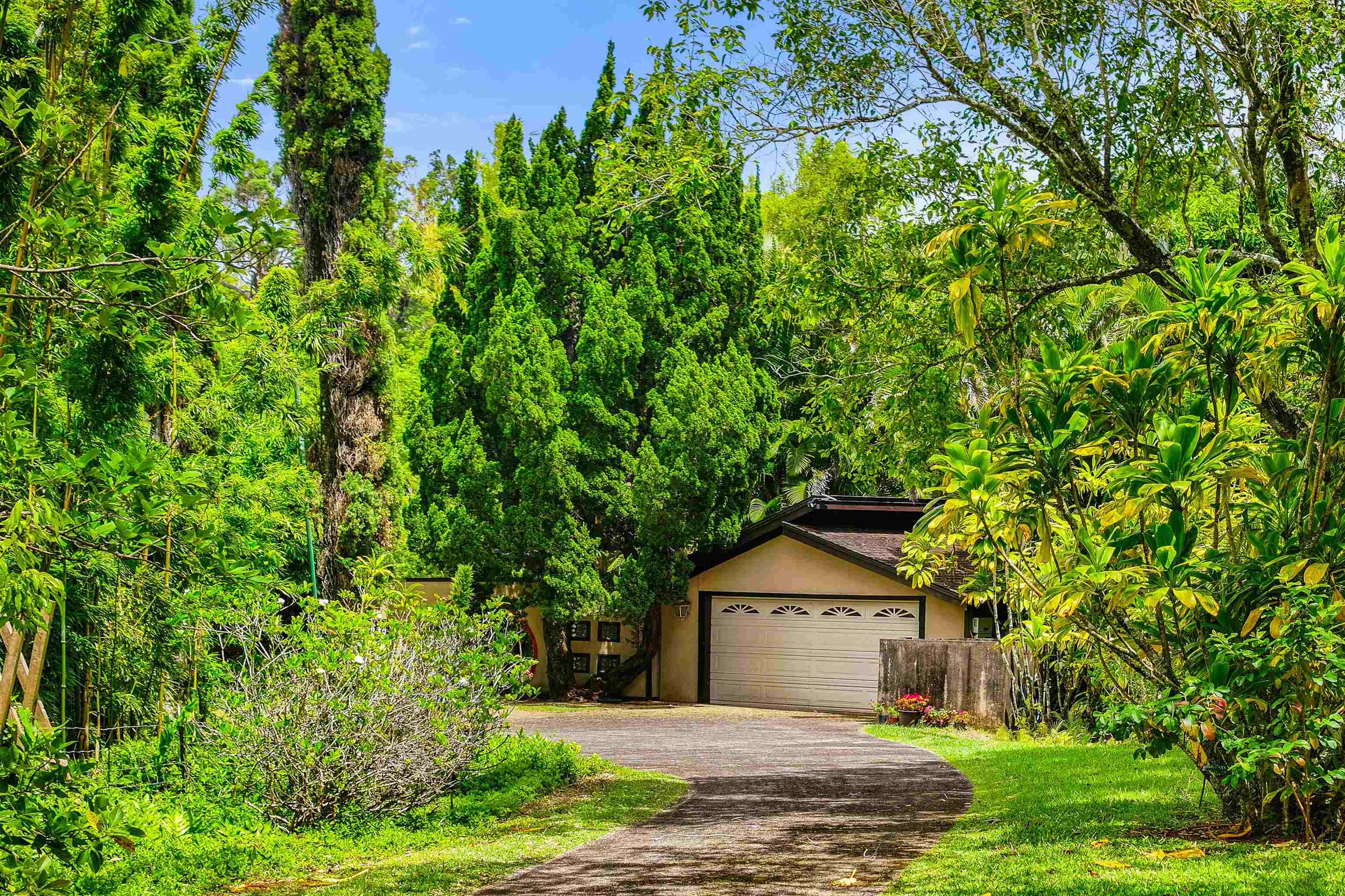 311 Awalau Rd