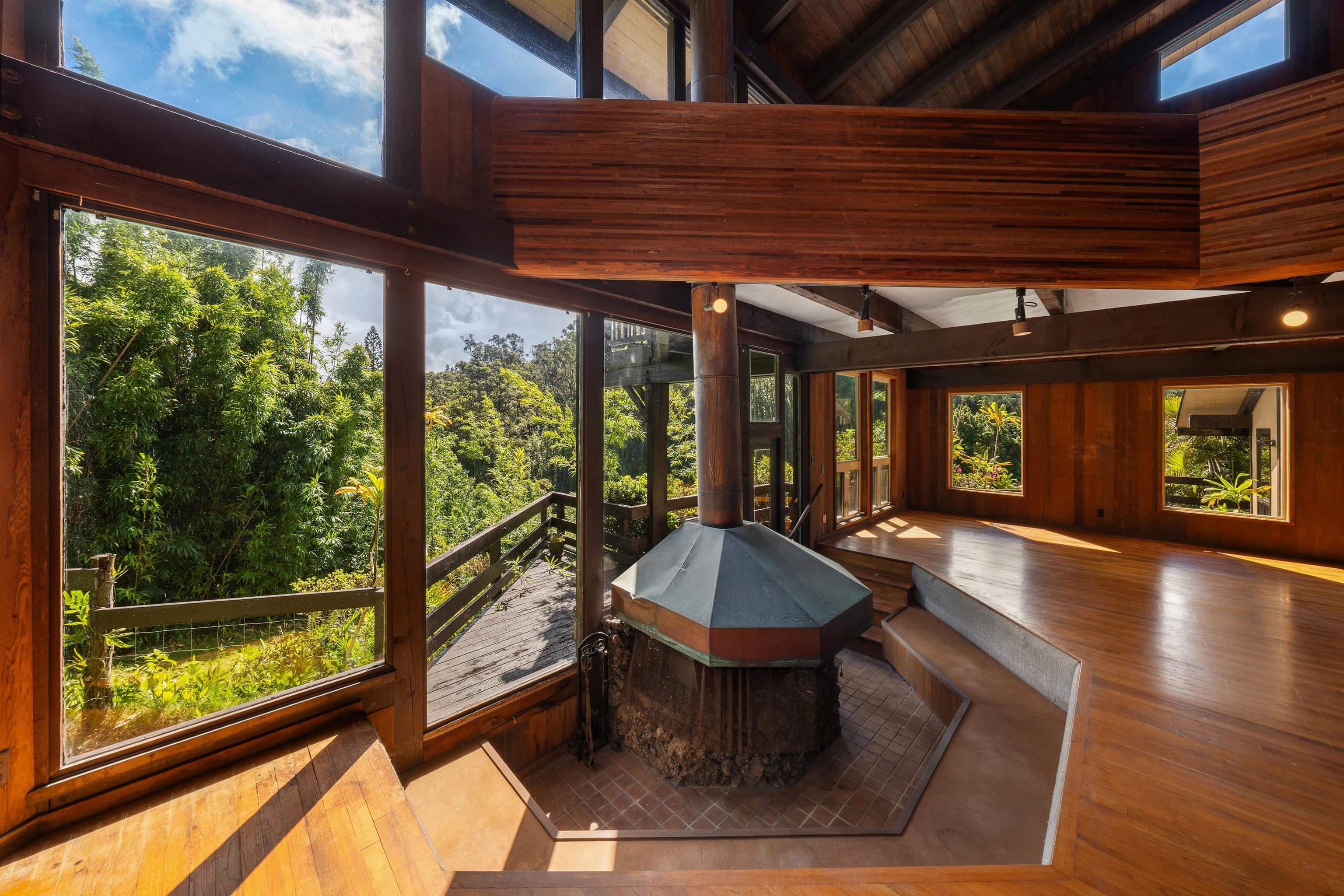 311 Awalau Rd