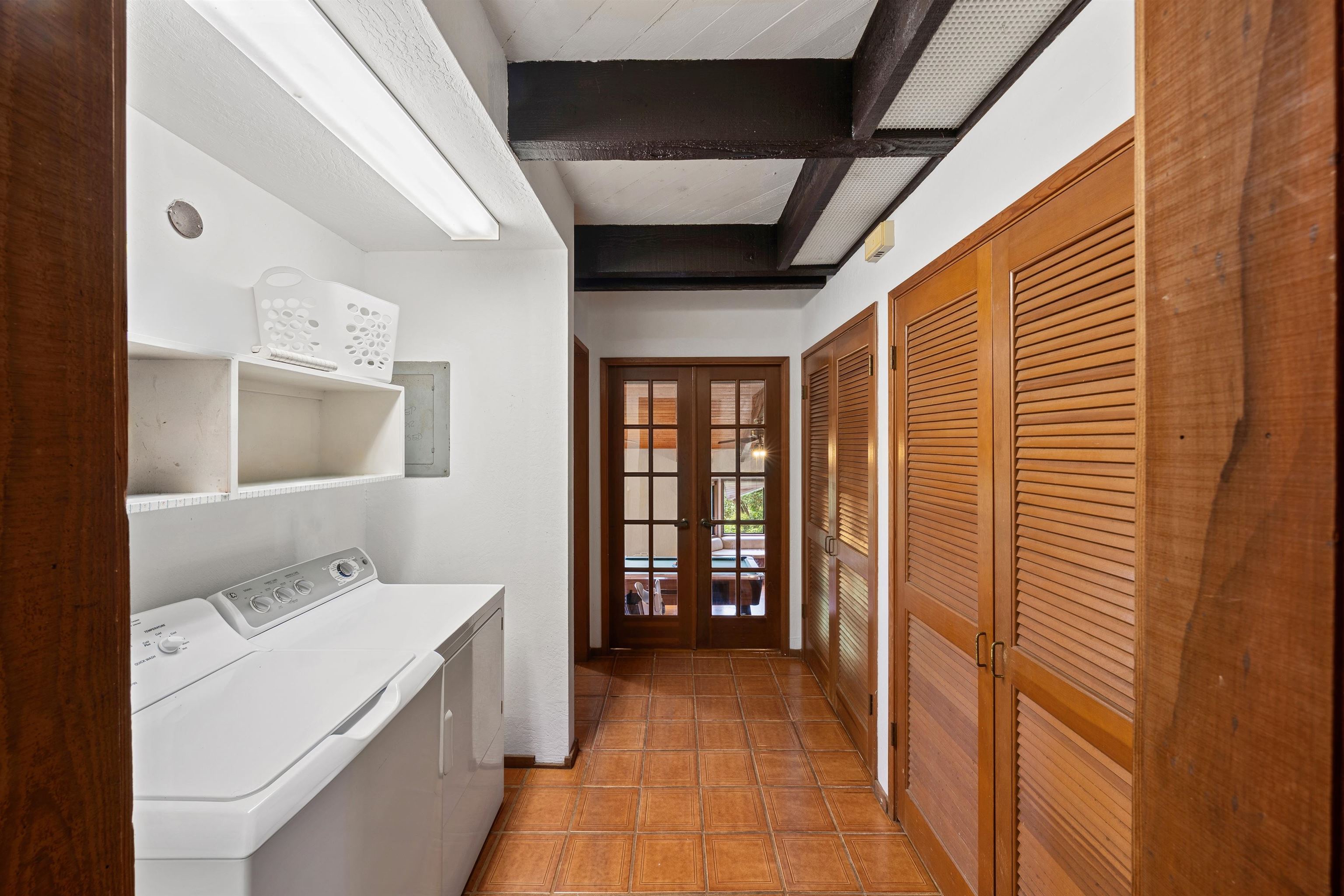 311 Awalau Rd