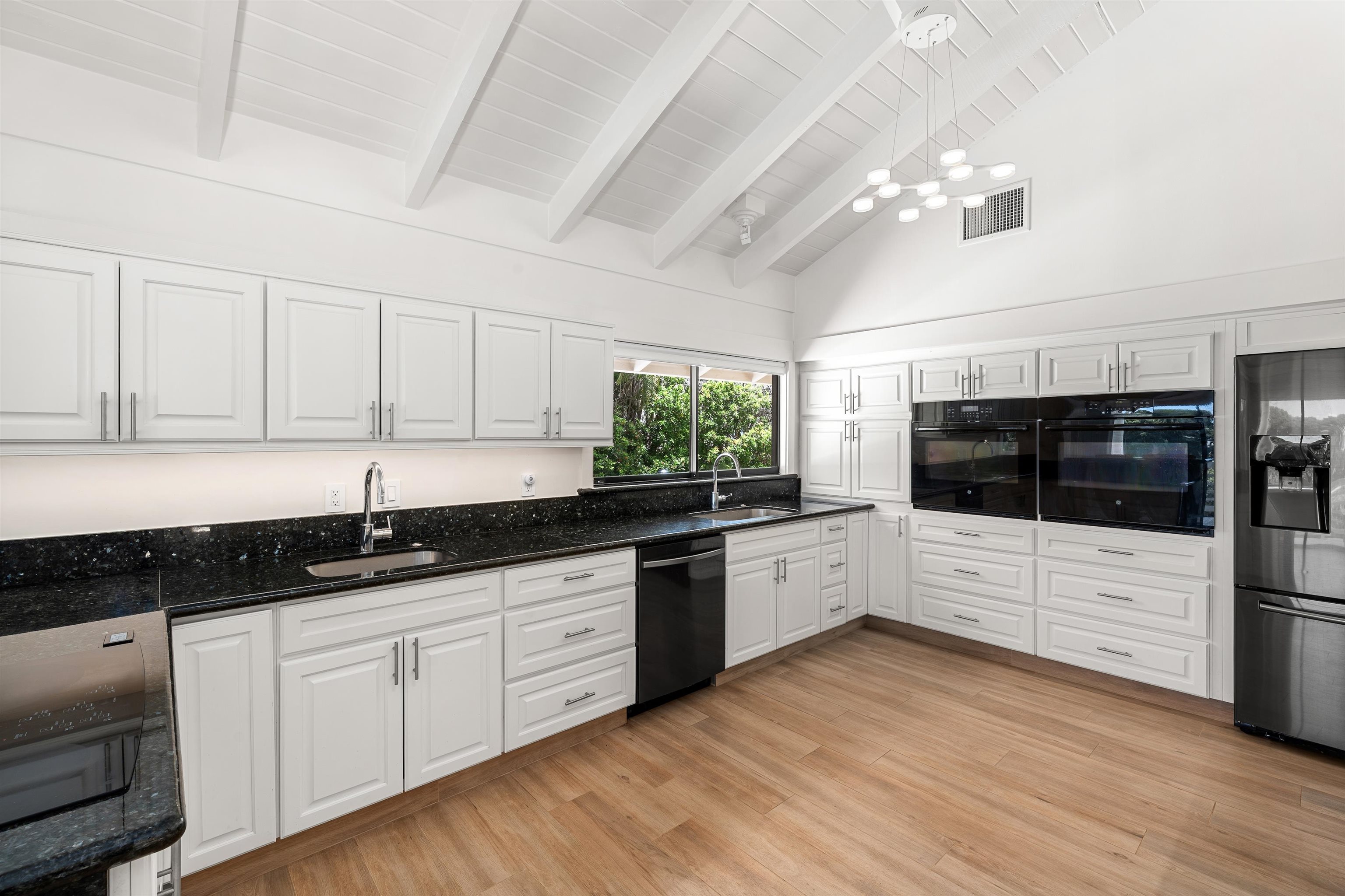 85 Hale Alii Pl