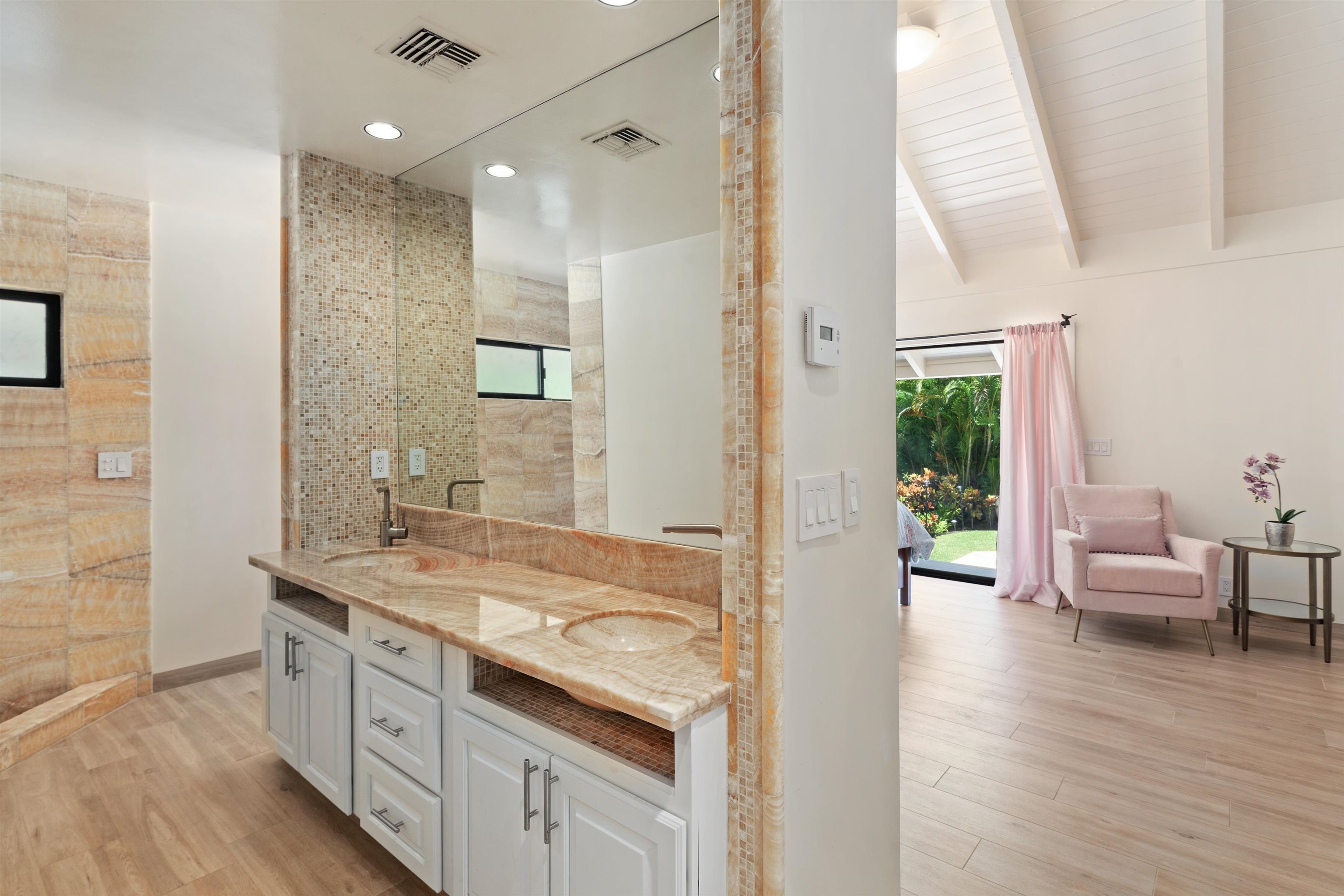 85 Hale Alii Pl