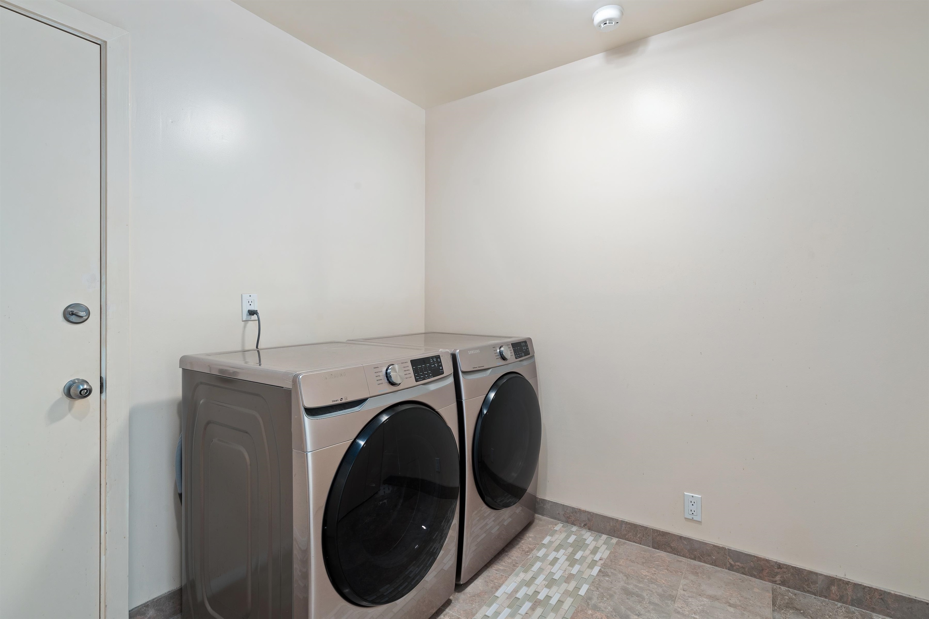 85 Hale Alii Pl