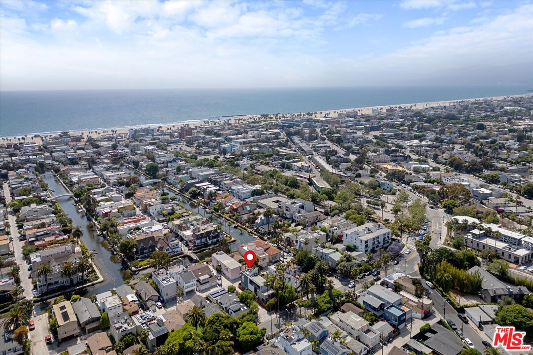 483 Carroll Canal Ct