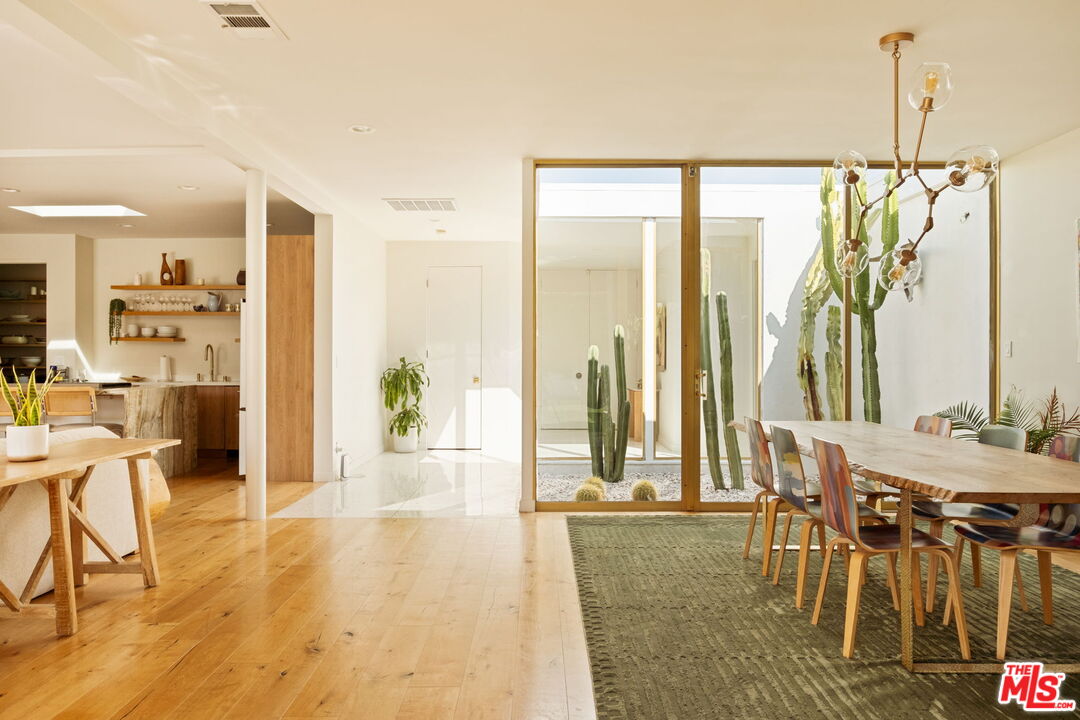 6641 Bedford Ave