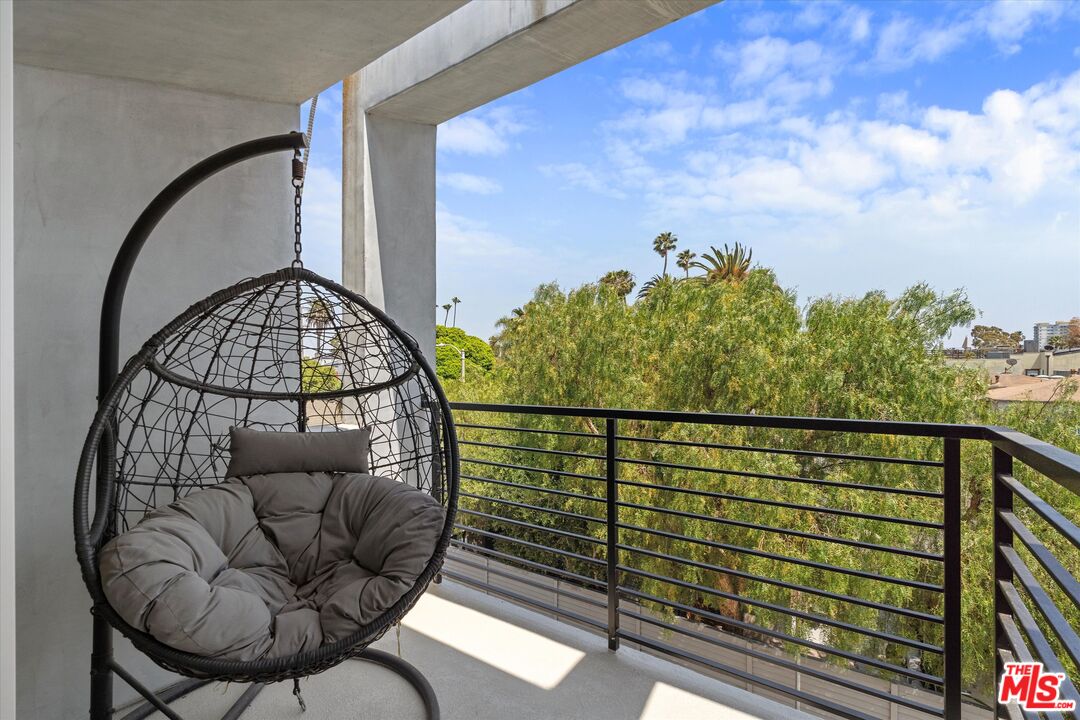 483 Carroll Canal Ct